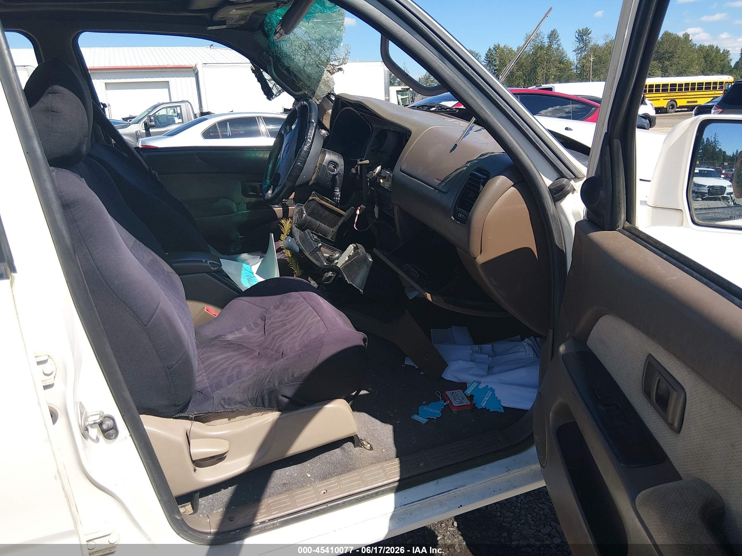 1998 Toyota 4runner Sr5 V6 White vin: JT3HN86R8W0155630