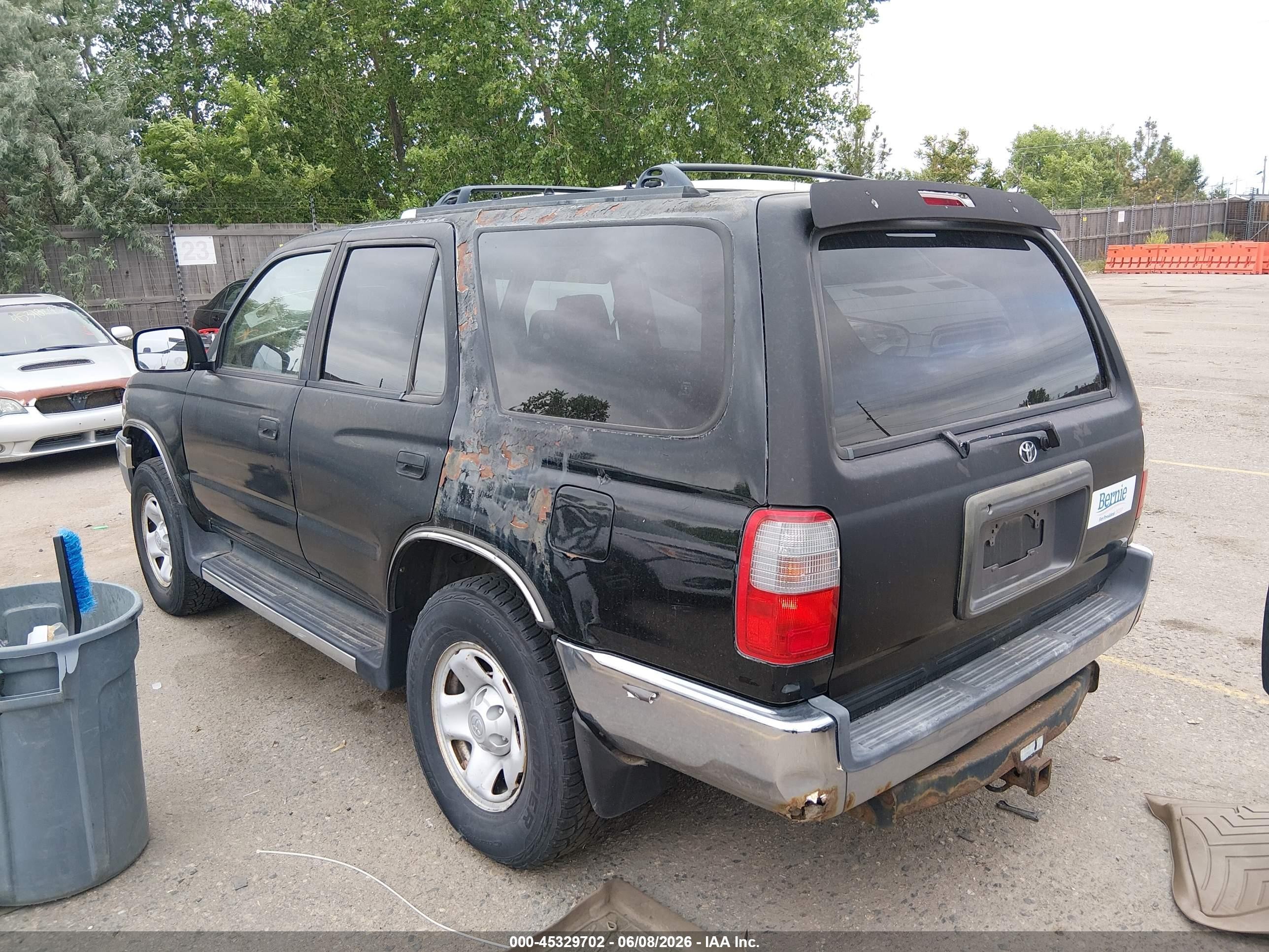 1999 Toyota 4runner Sr5 V6 Black vin: JT3HN86R8X0241067