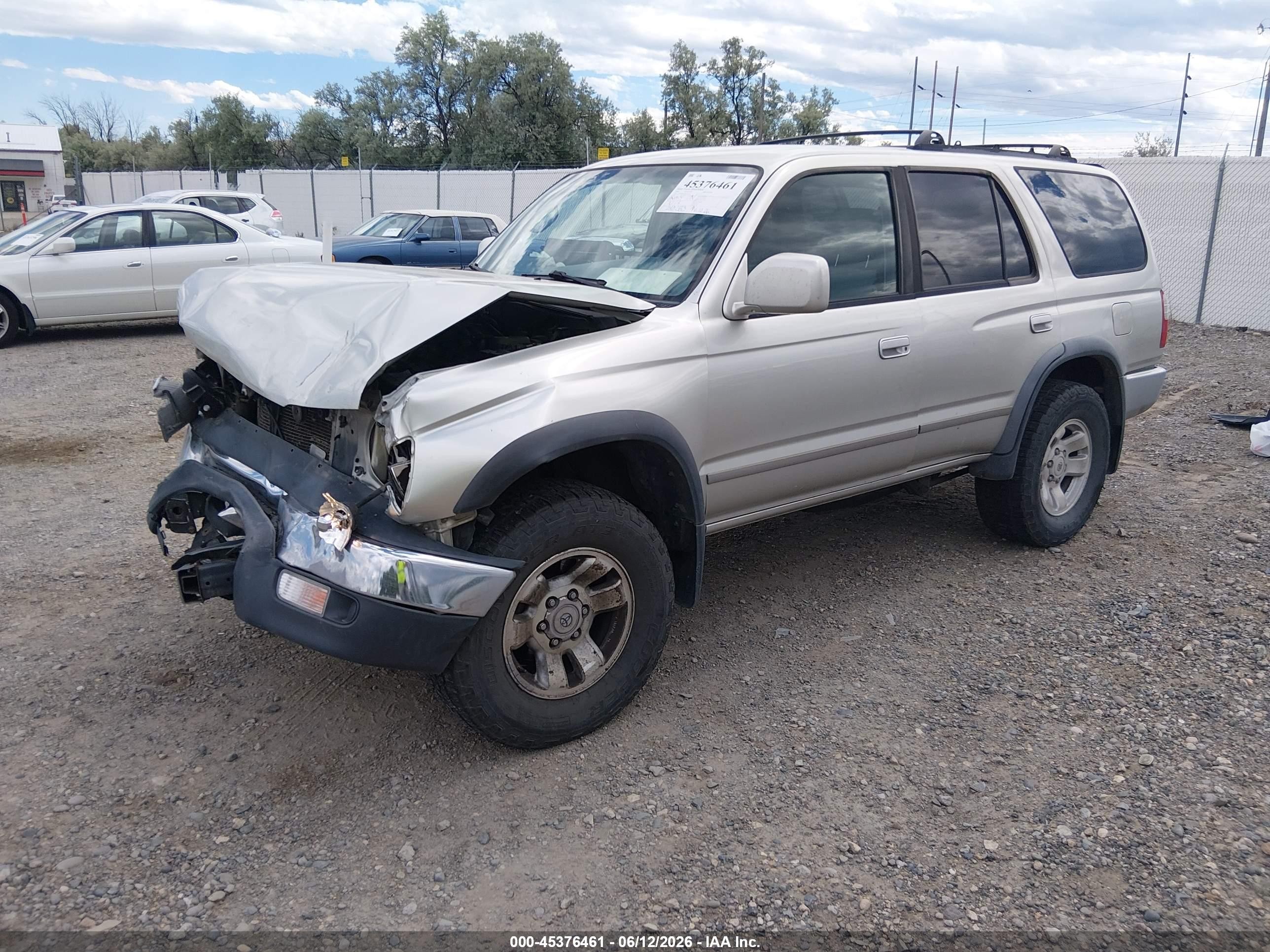 2000 Toyota 4runner Sr5 V6 Silver vin: JT3HN86R8Y0265502
