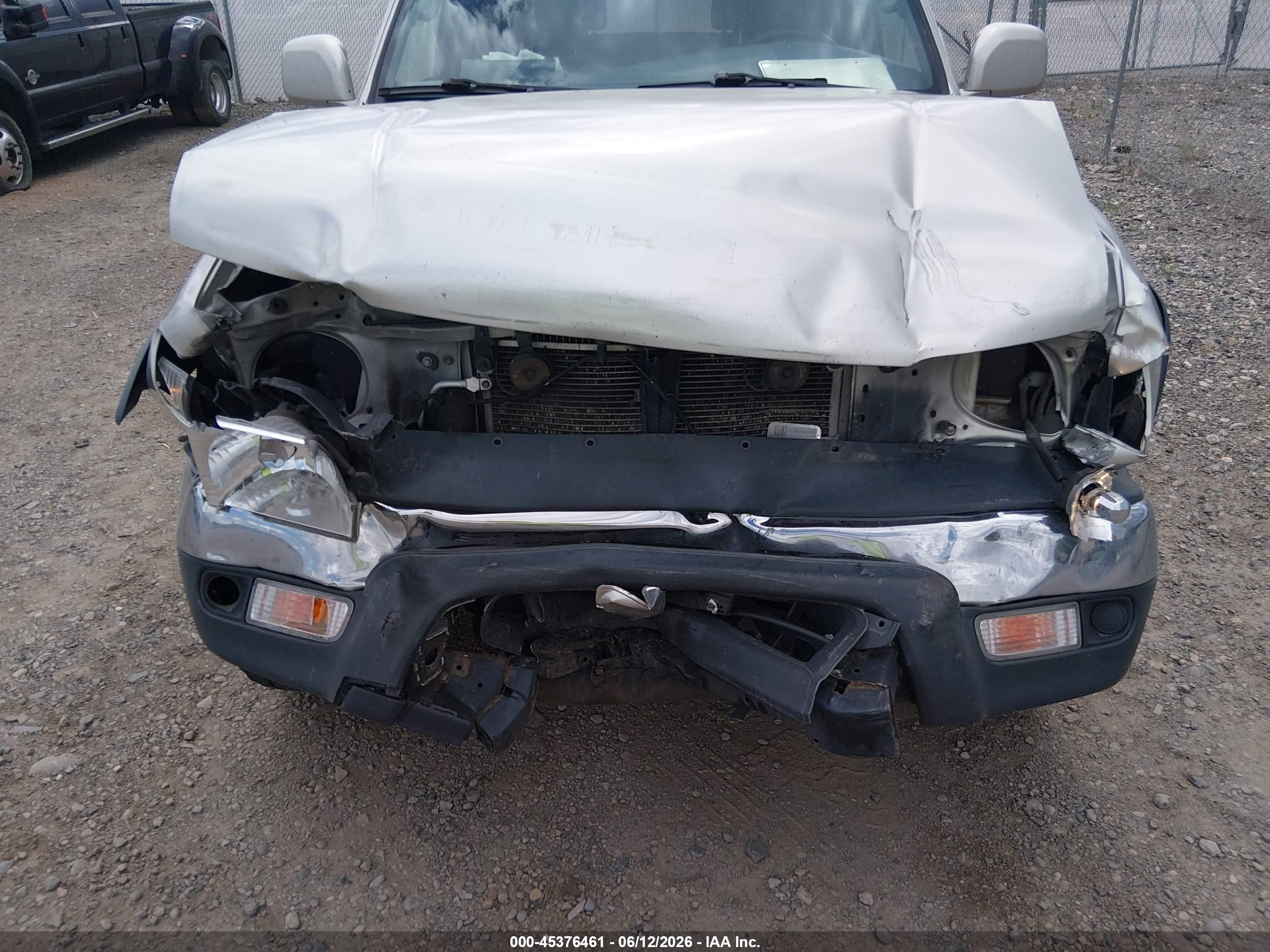 2000 Toyota 4runner Sr5 V6 Silver vin: JT3HN86R8Y0265502