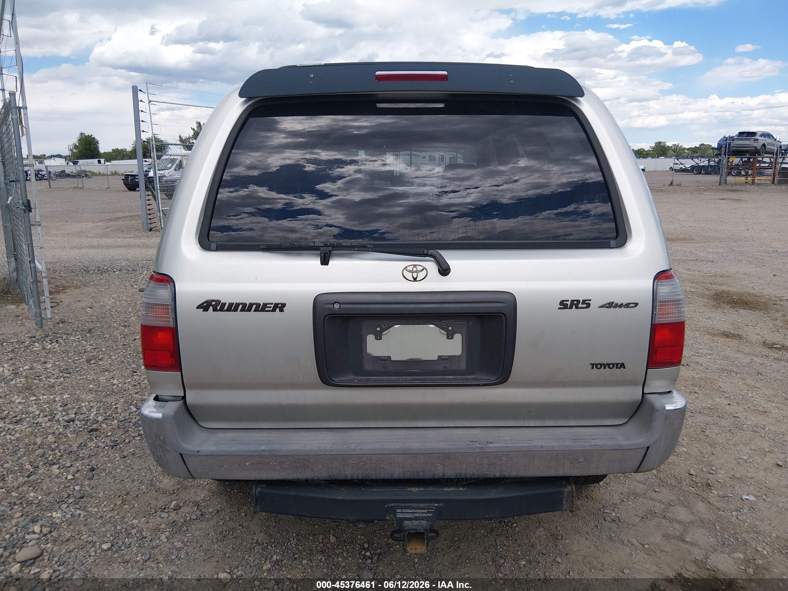 2000 Toyota 4runner Sr5 V6 Silver vin: JT3HN86R8Y0265502