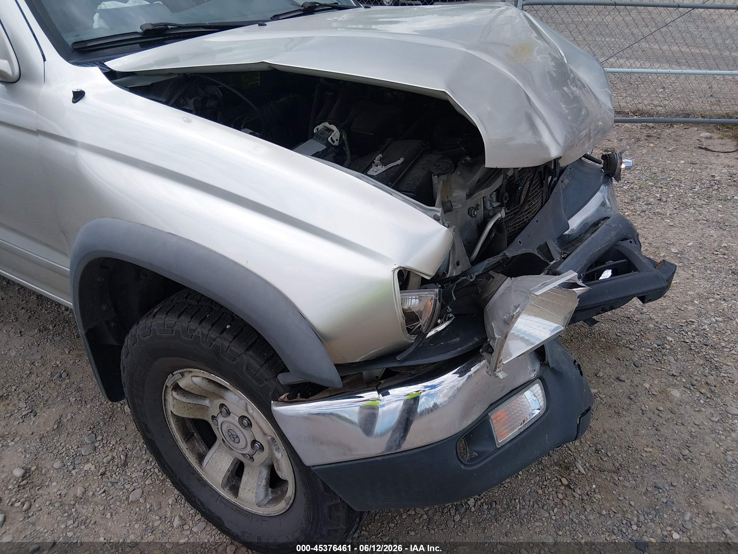 2000 Toyota 4runner Sr5 V6 Silver vin: JT3HN86R8Y0265502