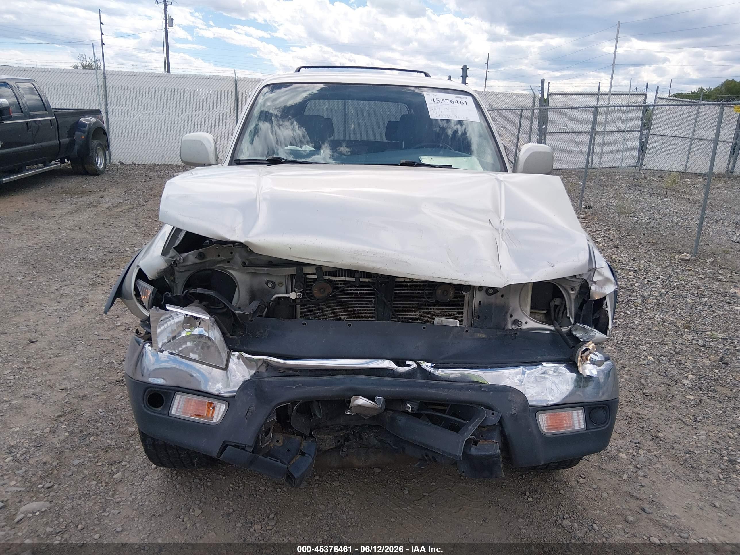 2000 Toyota 4runner Sr5 V6 Silver vin: JT3HN86R8Y0265502