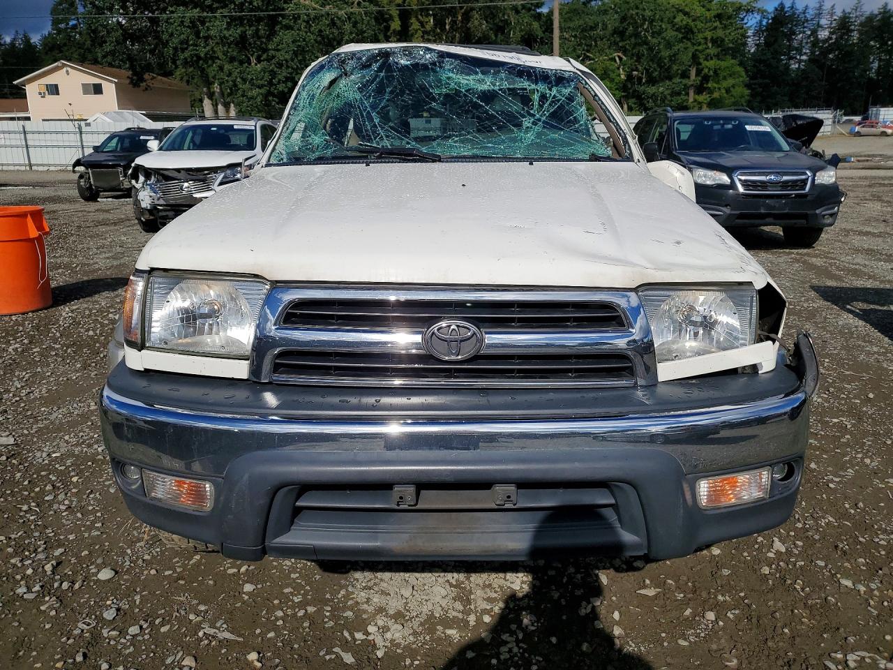 2000 Toyota 4runner Sr5 White vin: JT3HN86R8Y0309983