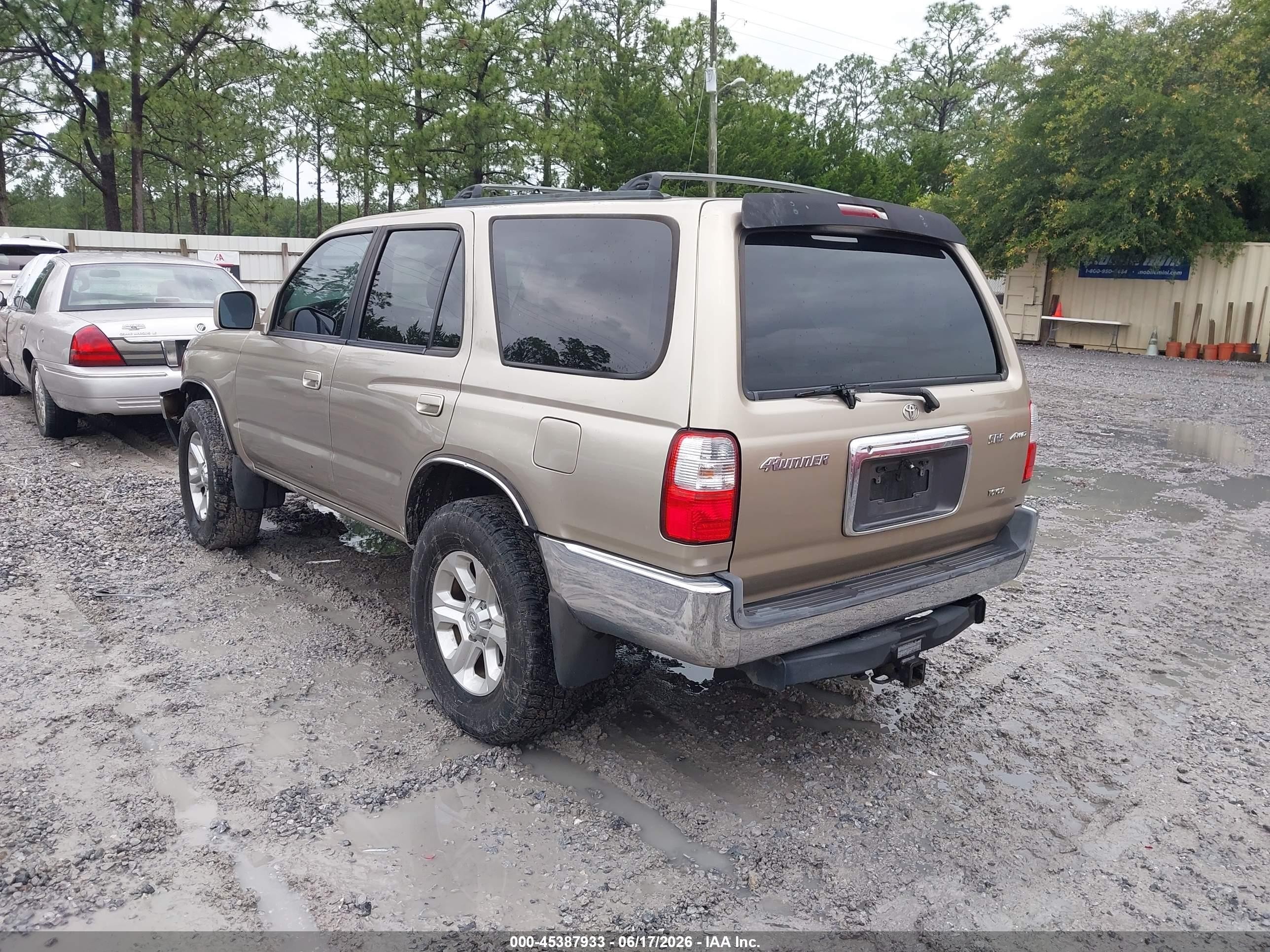 2002 Toyota 4runner Sr5 V6 Gold vin: JT3HN86R929078093