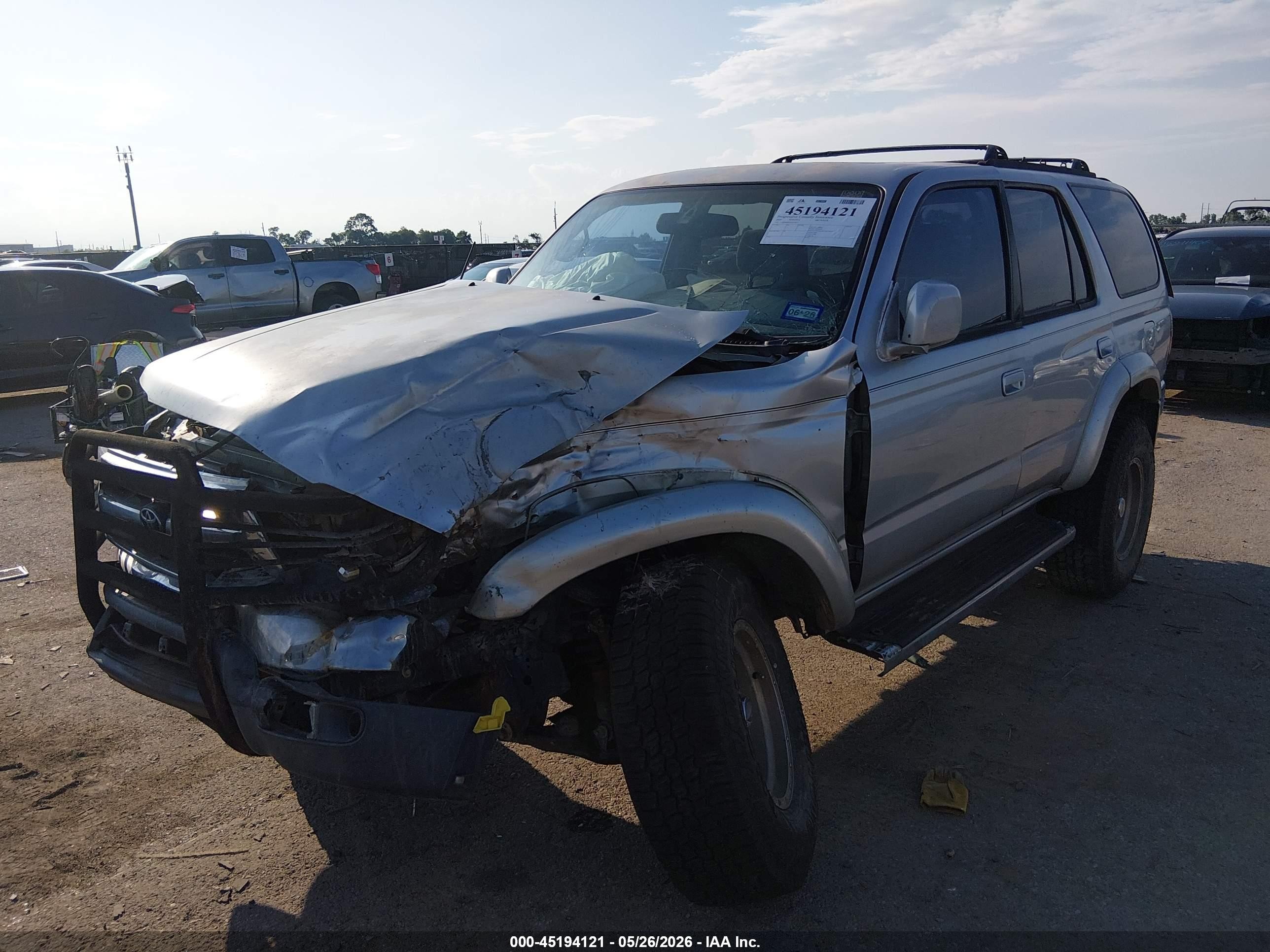 2000 Toyota 4runner Sr5 V6 Silver vin: JT3HN86R9Y0315677