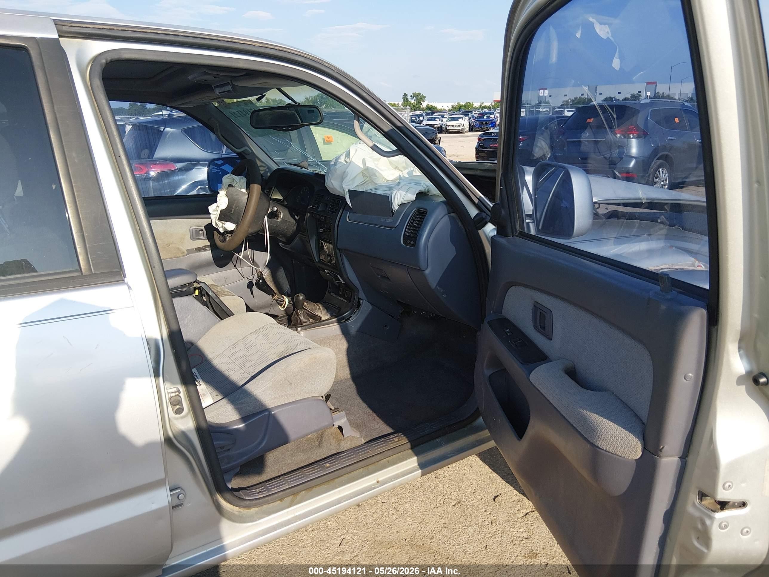 2000 Toyota 4runner Sr5 V6 Silver vin: JT3HN86R9Y0315677