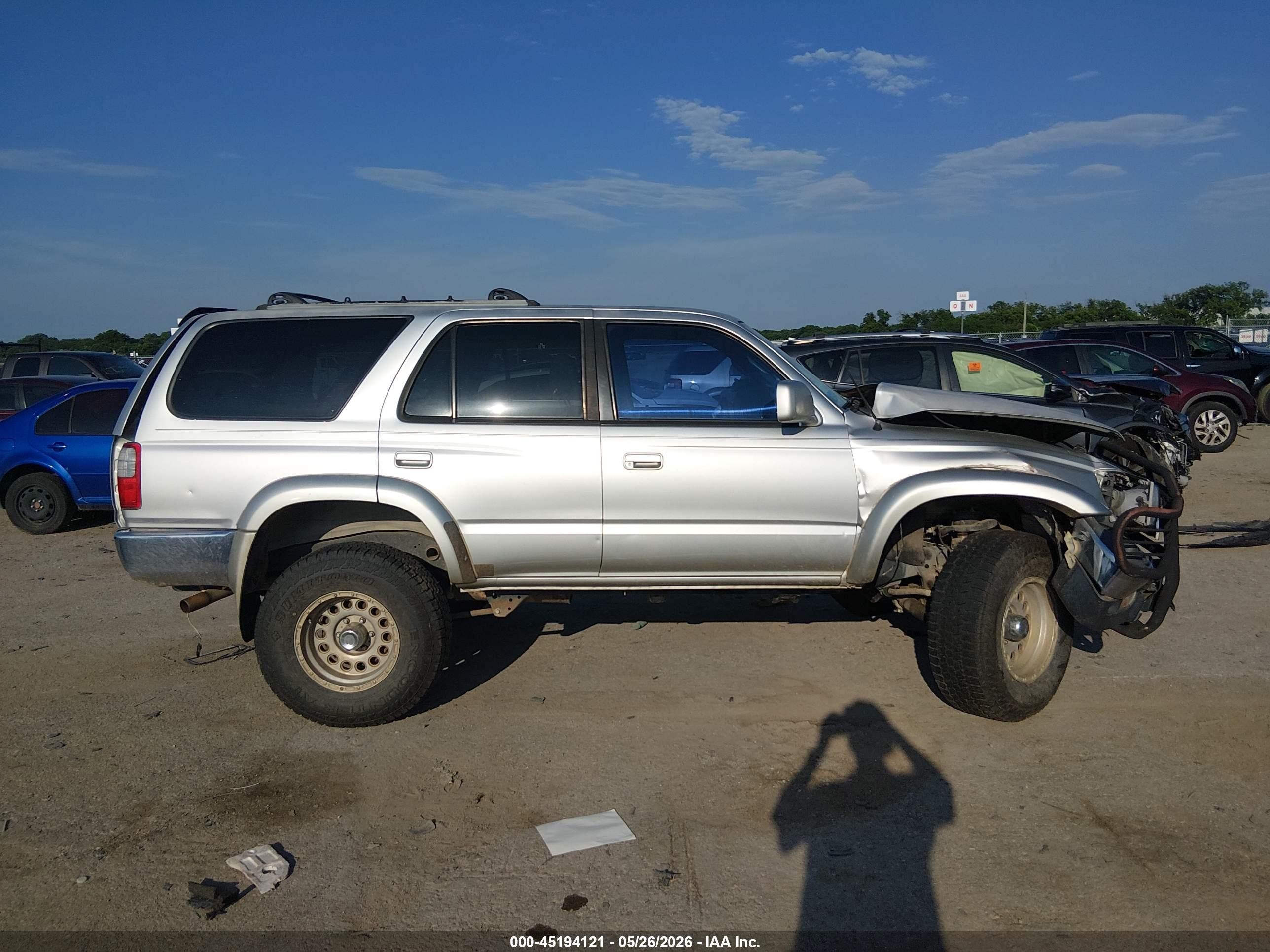 2000 Toyota 4runner Sr5 V6 Silver vin: JT3HN86R9Y0315677