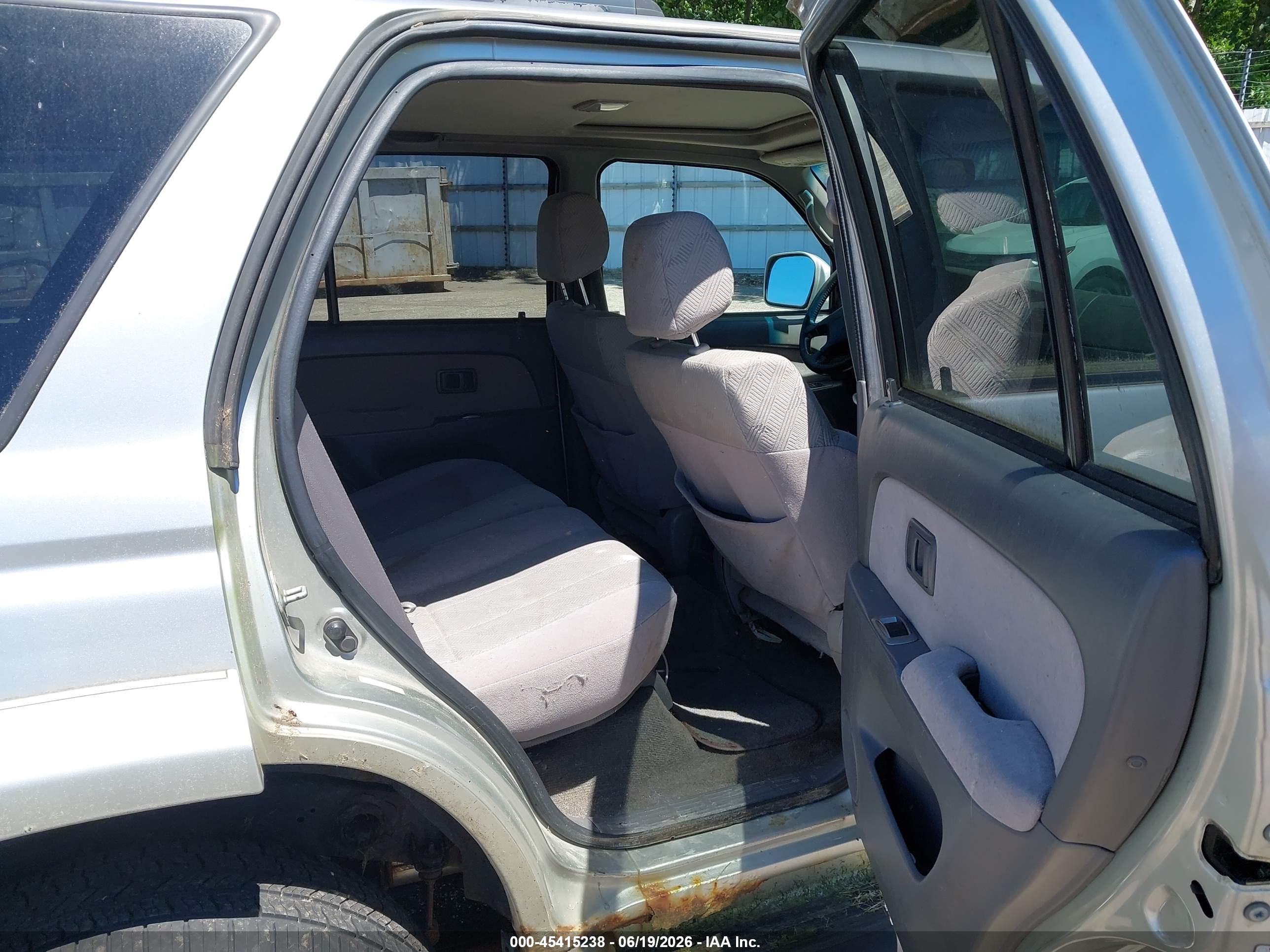 2001 Toyota 4runner Sr5 V6 Silver vin: JT3HN86RX10338648