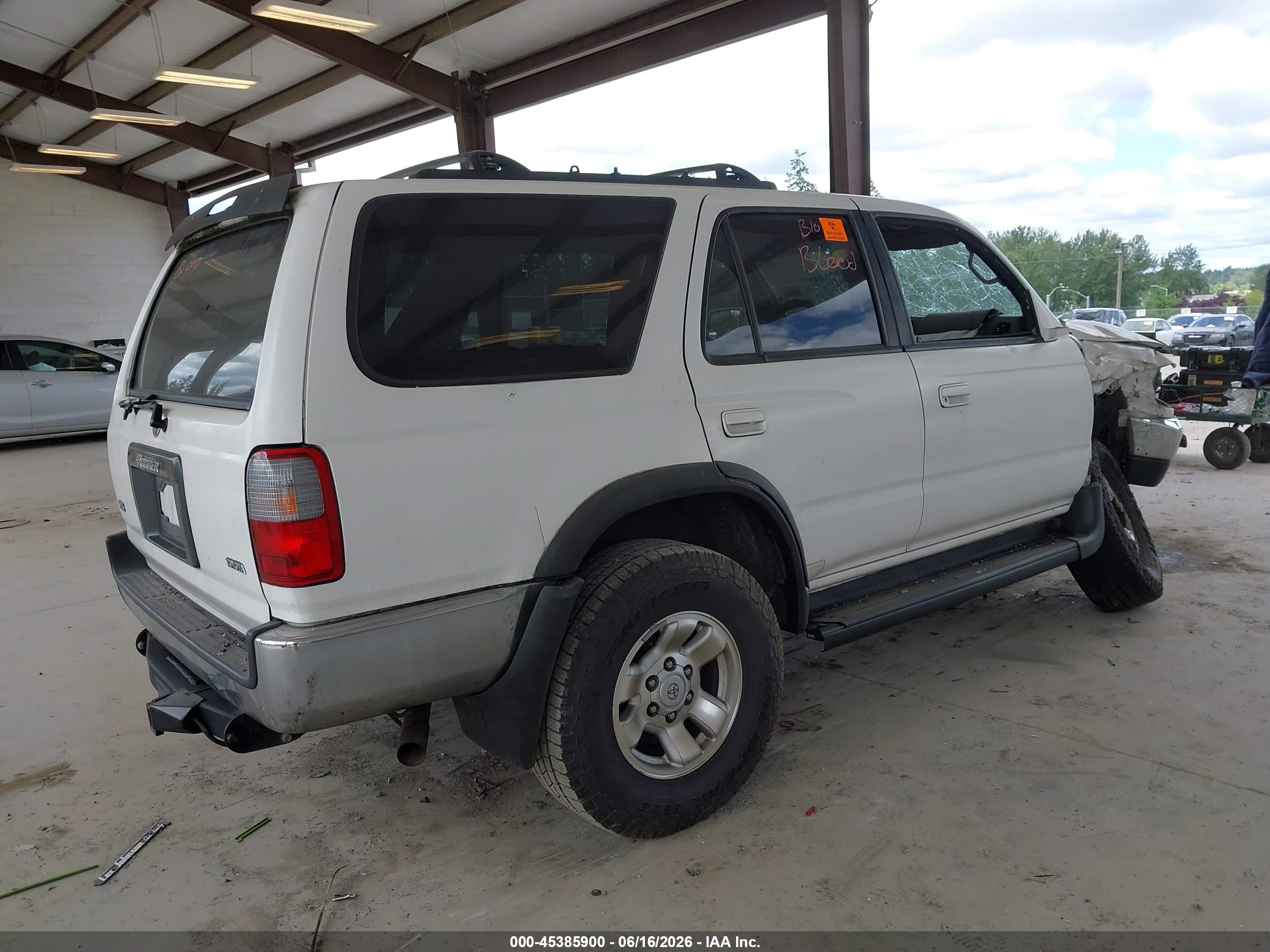1998 Toyota 4runner Sr5 V6 White vin: JT3HN86RXW0137811
