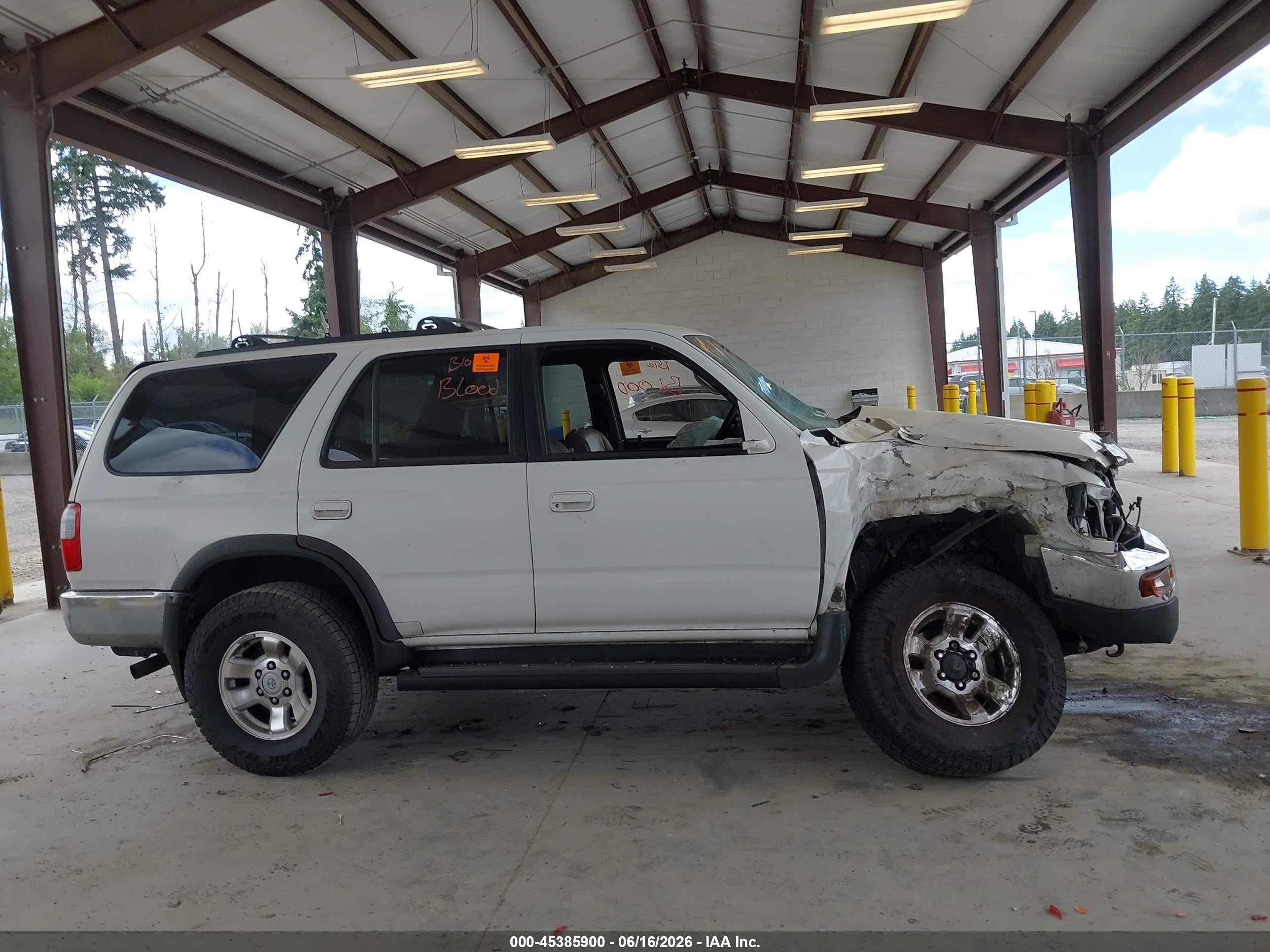 1998 Toyota 4runner Sr5 V6 White vin: JT3HN86RXW0137811