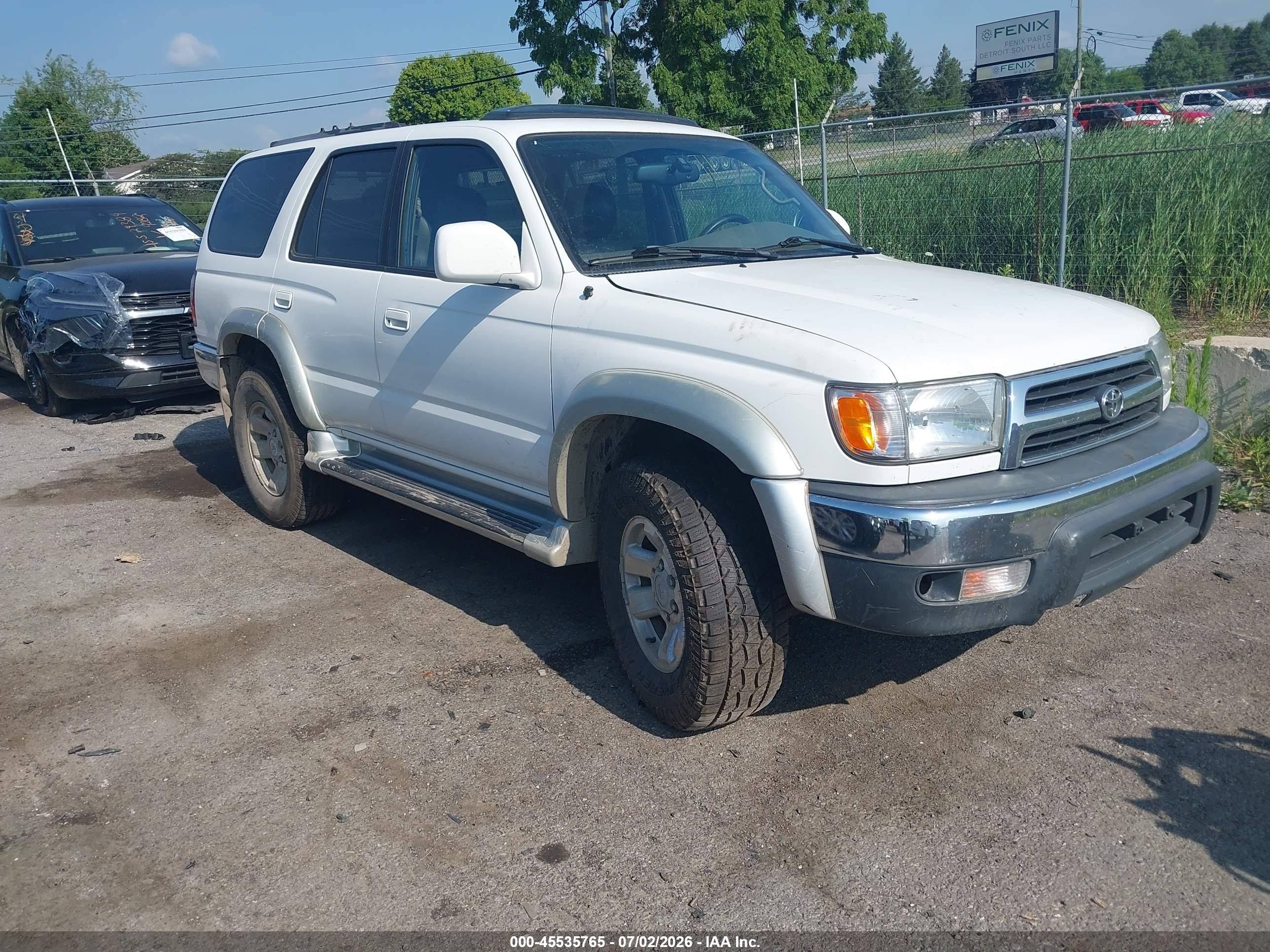 2000 Toyota 4runner Sr5 V6 White vin: JT3HN86RXY0279370