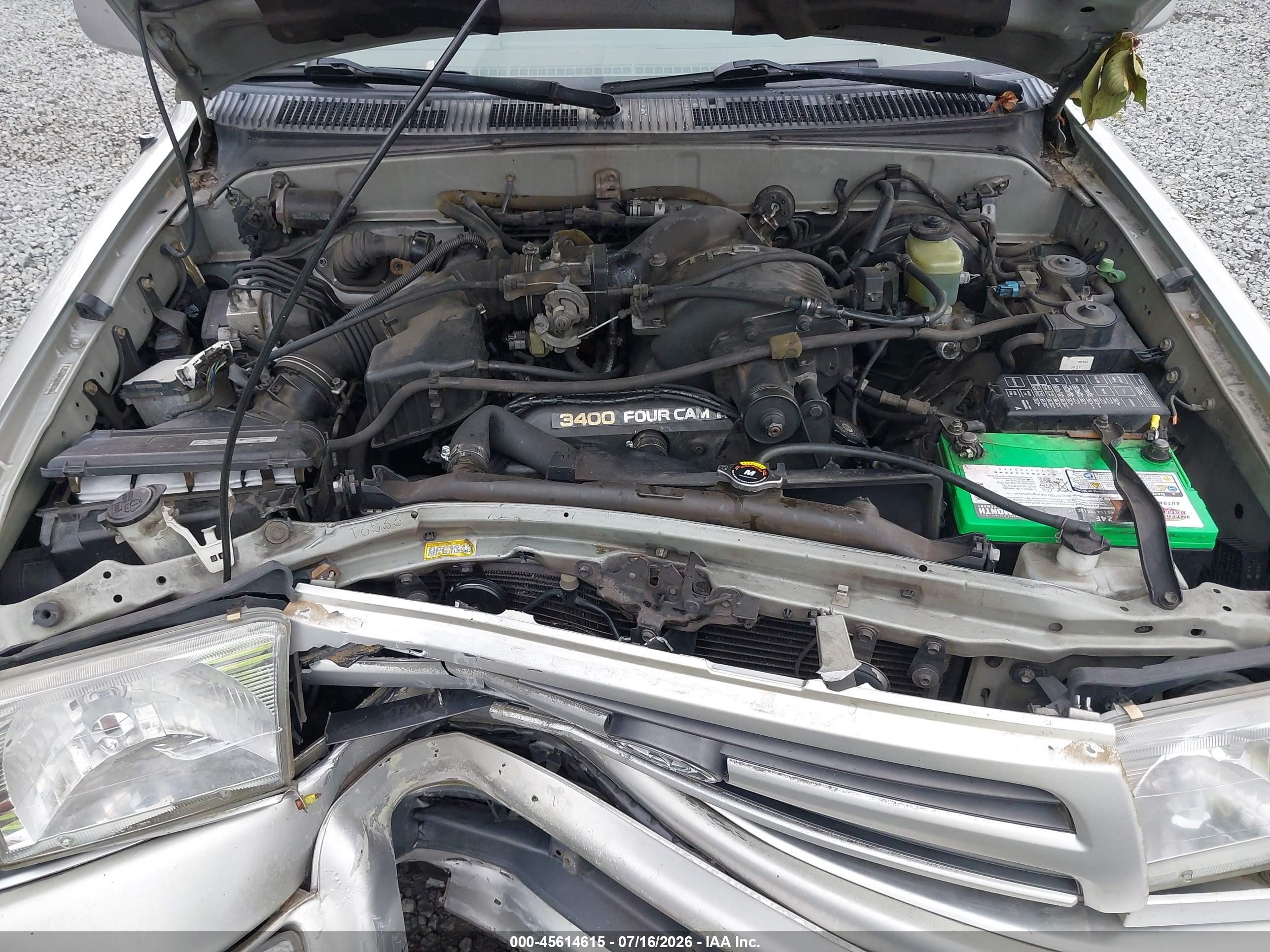 2000 Toyota 4runner Sr5 V6 Silver vin: JT3HN86RXY0320841