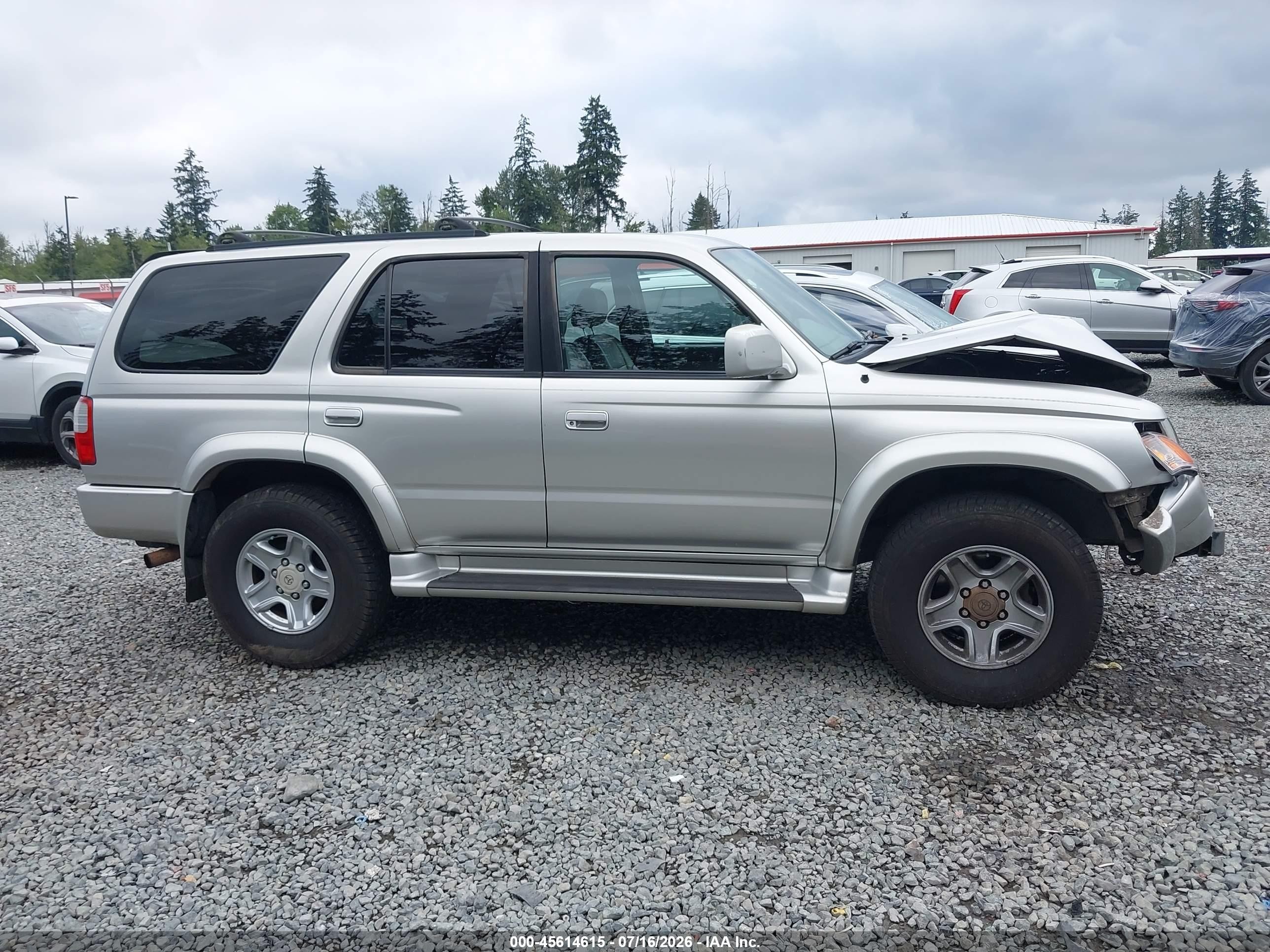 2000 Toyota 4runner Sr5 V6 Silver vin: JT3HN86RXY0320841