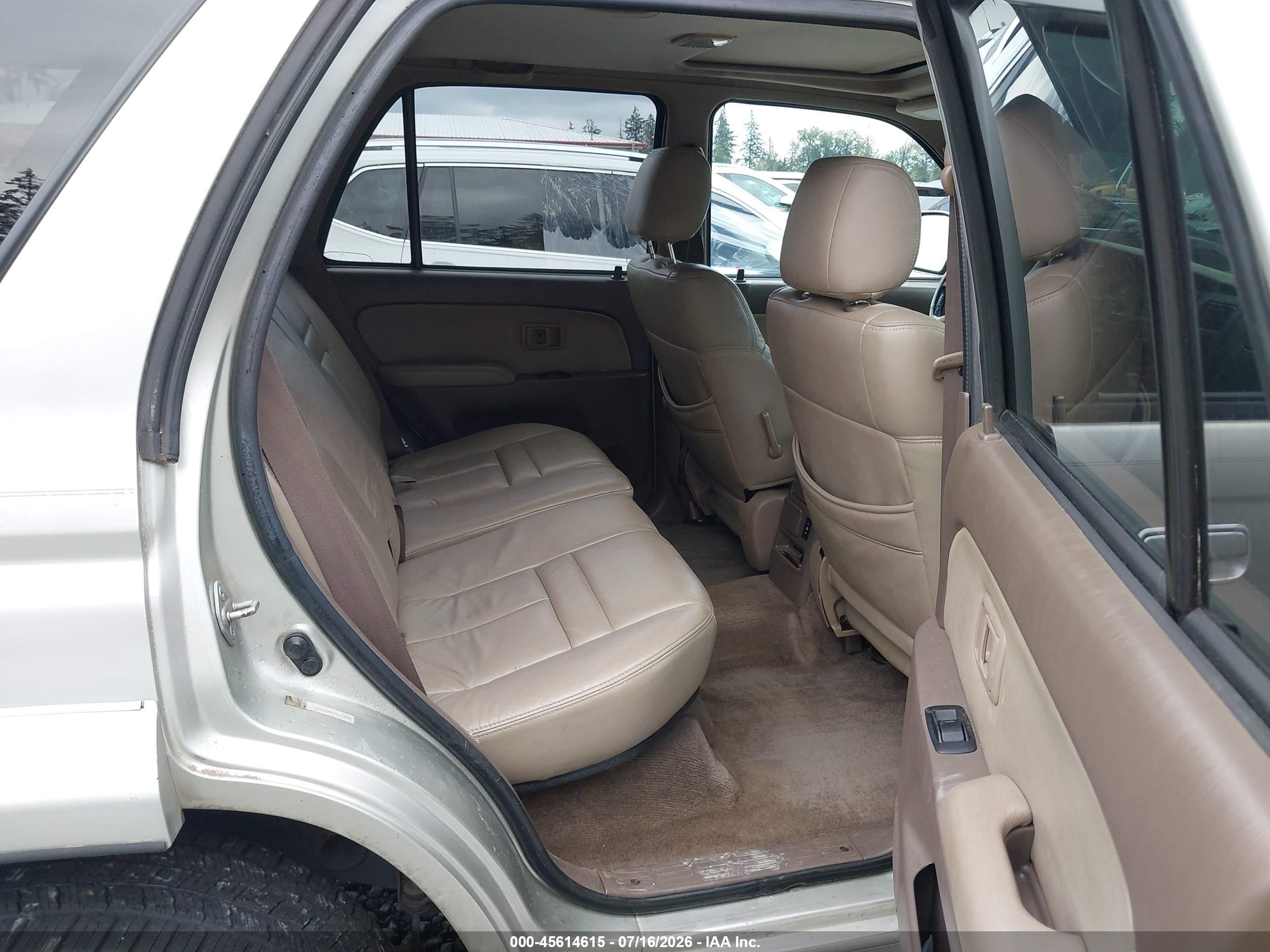 2000 Toyota 4runner Sr5 V6 Silver vin: JT3HN86RXY0320841