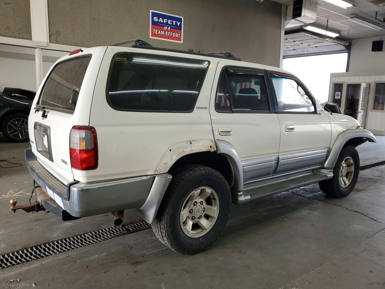 1996 Toyota 4runner Limited White vin: JT3HN87R0T0040255