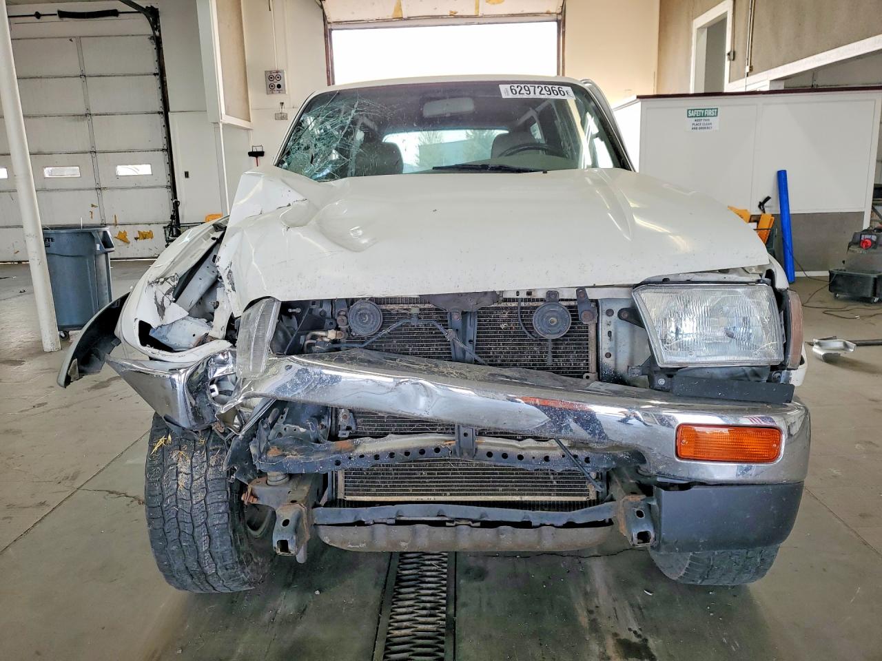 1996 Toyota 4runner Limited White vin: JT3HN87R0T0040255