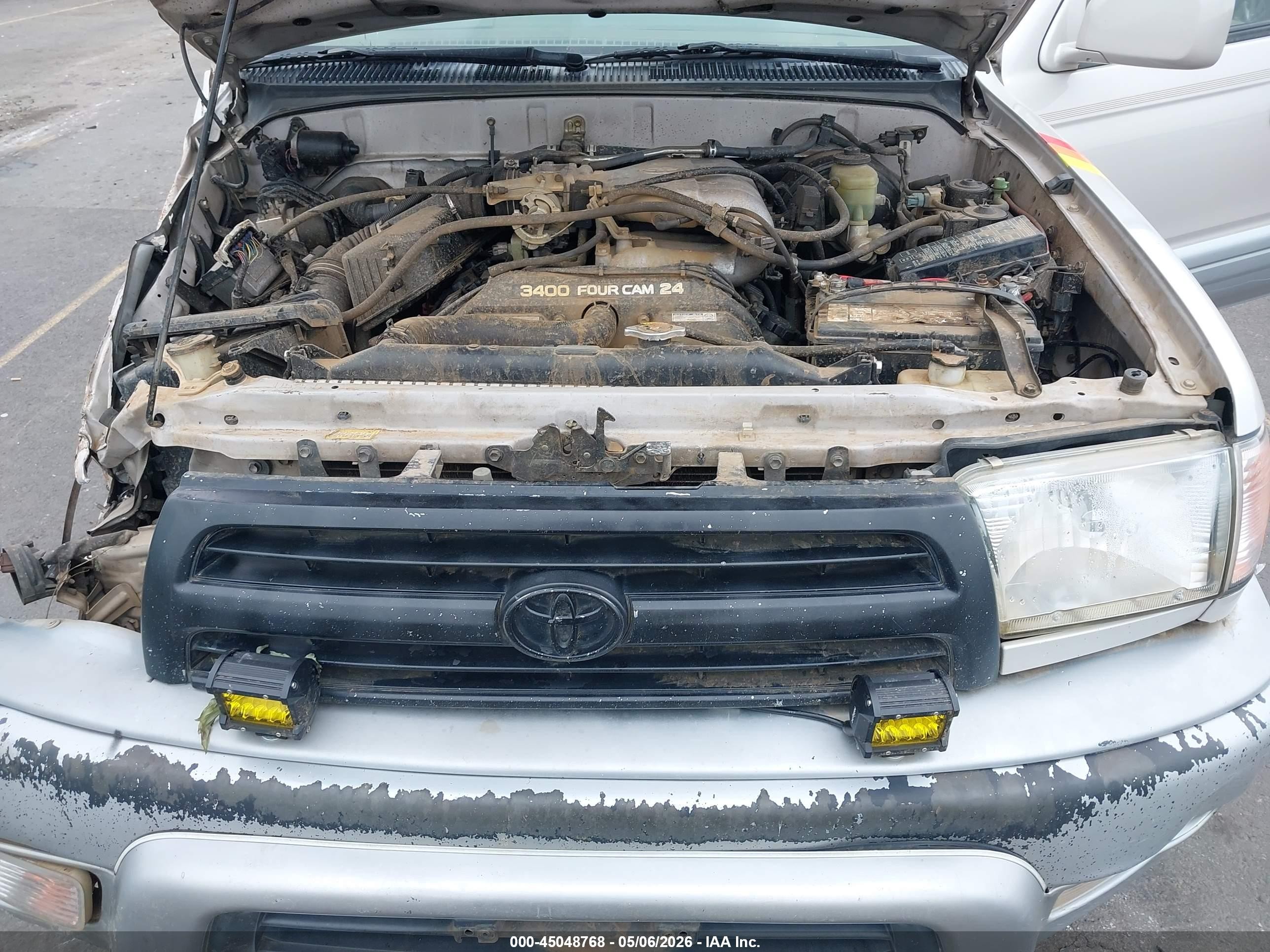 2000 Toyota 4runner Limited V6 Silver vin: JT3HN87R0Y0275925