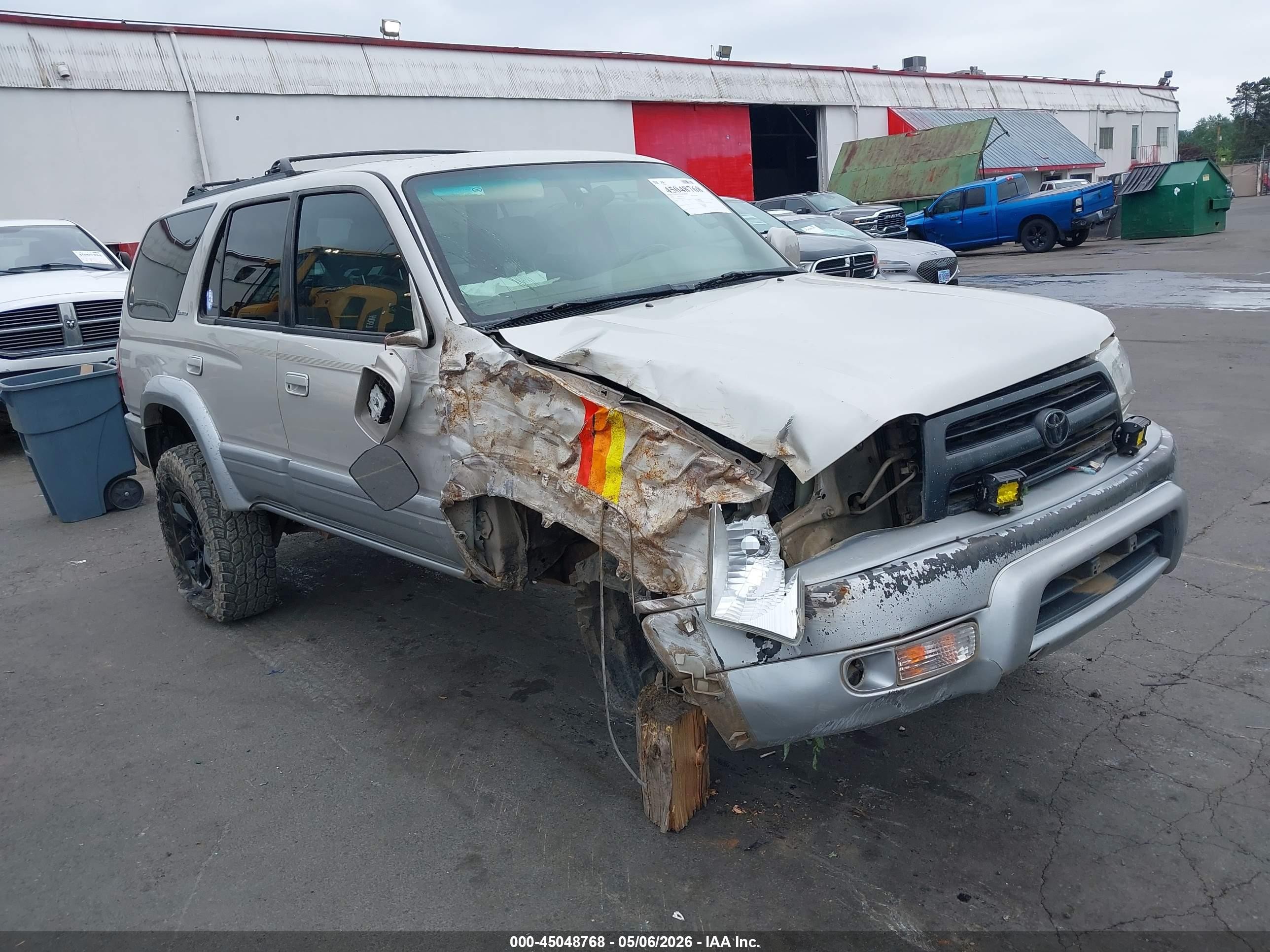 2000 Toyota 4runner Limited V6 Silver vin: JT3HN87R0Y0275925