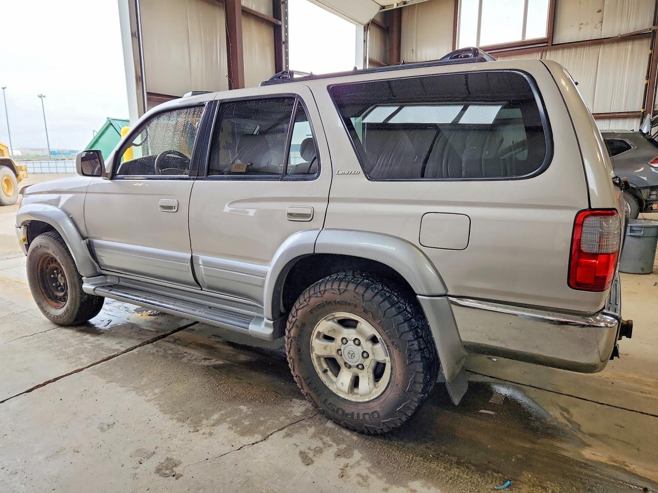 1998 Toyota 4runner Limited Two Tone vin: JT3HN87R1W0168153