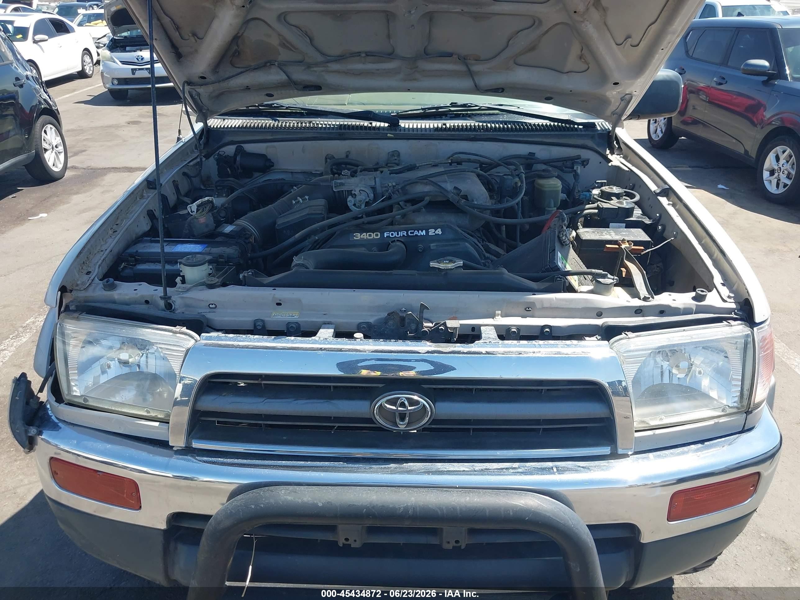 1997 Toyota 4runner Sr5 V6 Limited Silver vin: JT3HN87R2V0083627