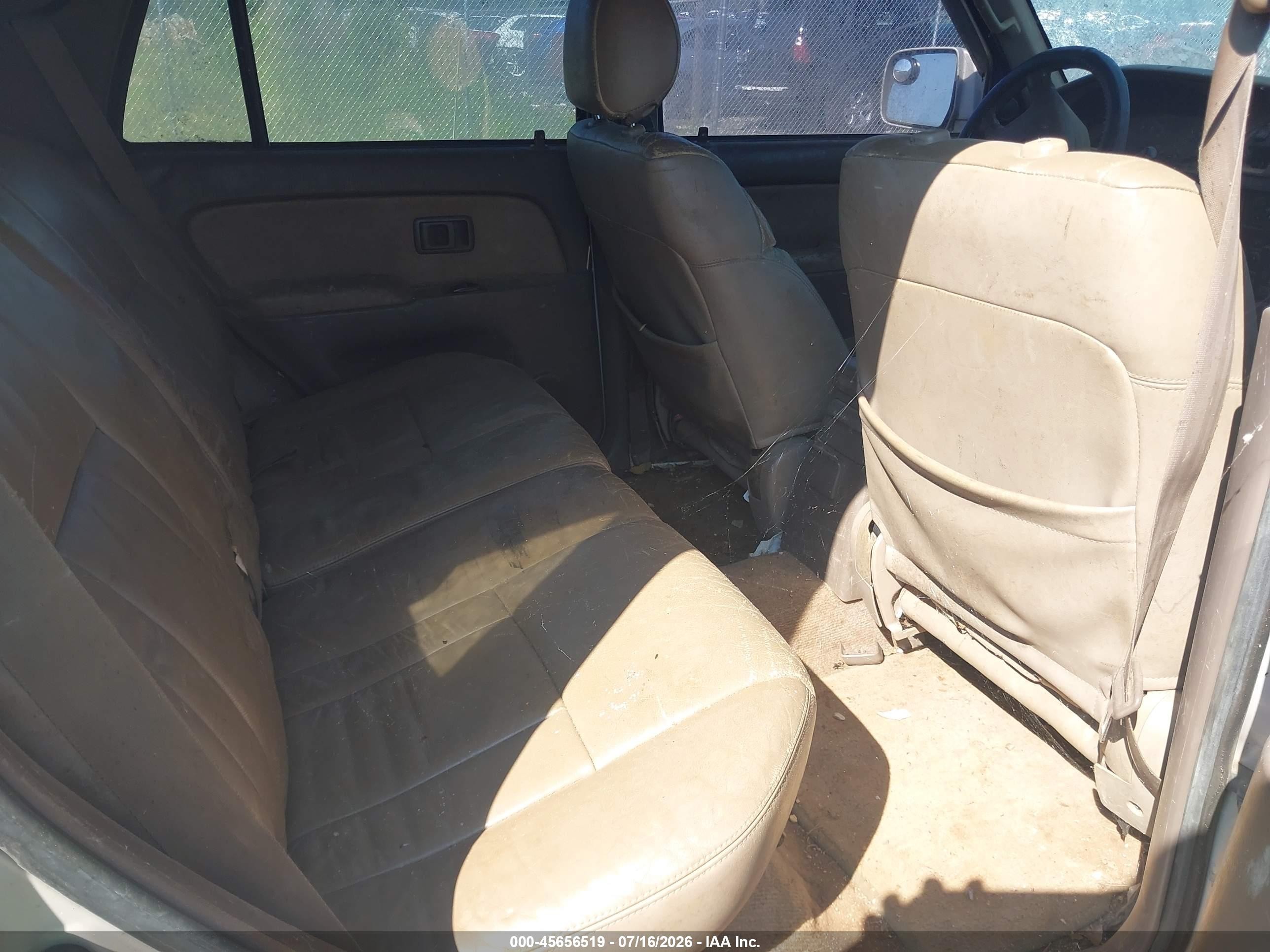 1998 Toyota 4runner Sr5 V6 Limited Silver vin: JT3HN87R2W0180473