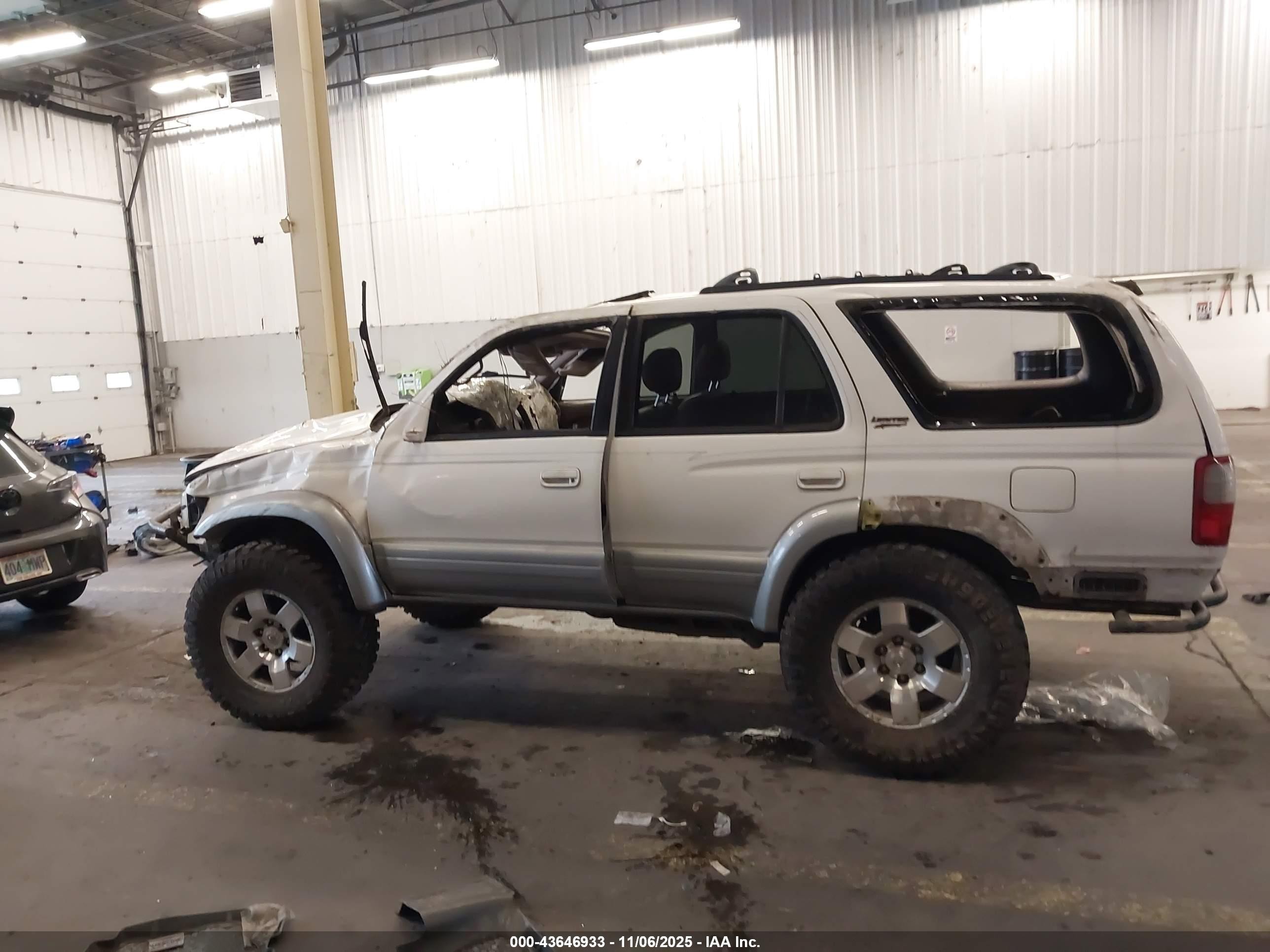 1998 Toyota 4runner Sr5 V6 Limited White vin: JT3HN87R4W0133364