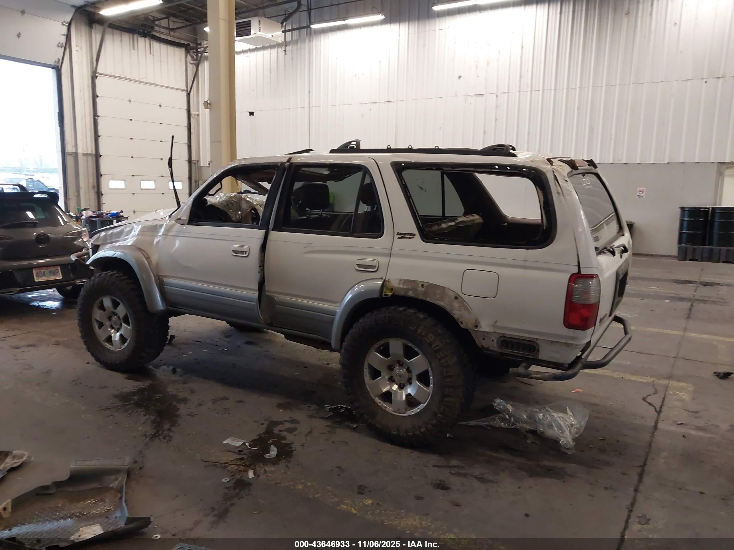 1998 Toyota 4runner Sr5 V6 Limited White vin: JT3HN87R4W0133364