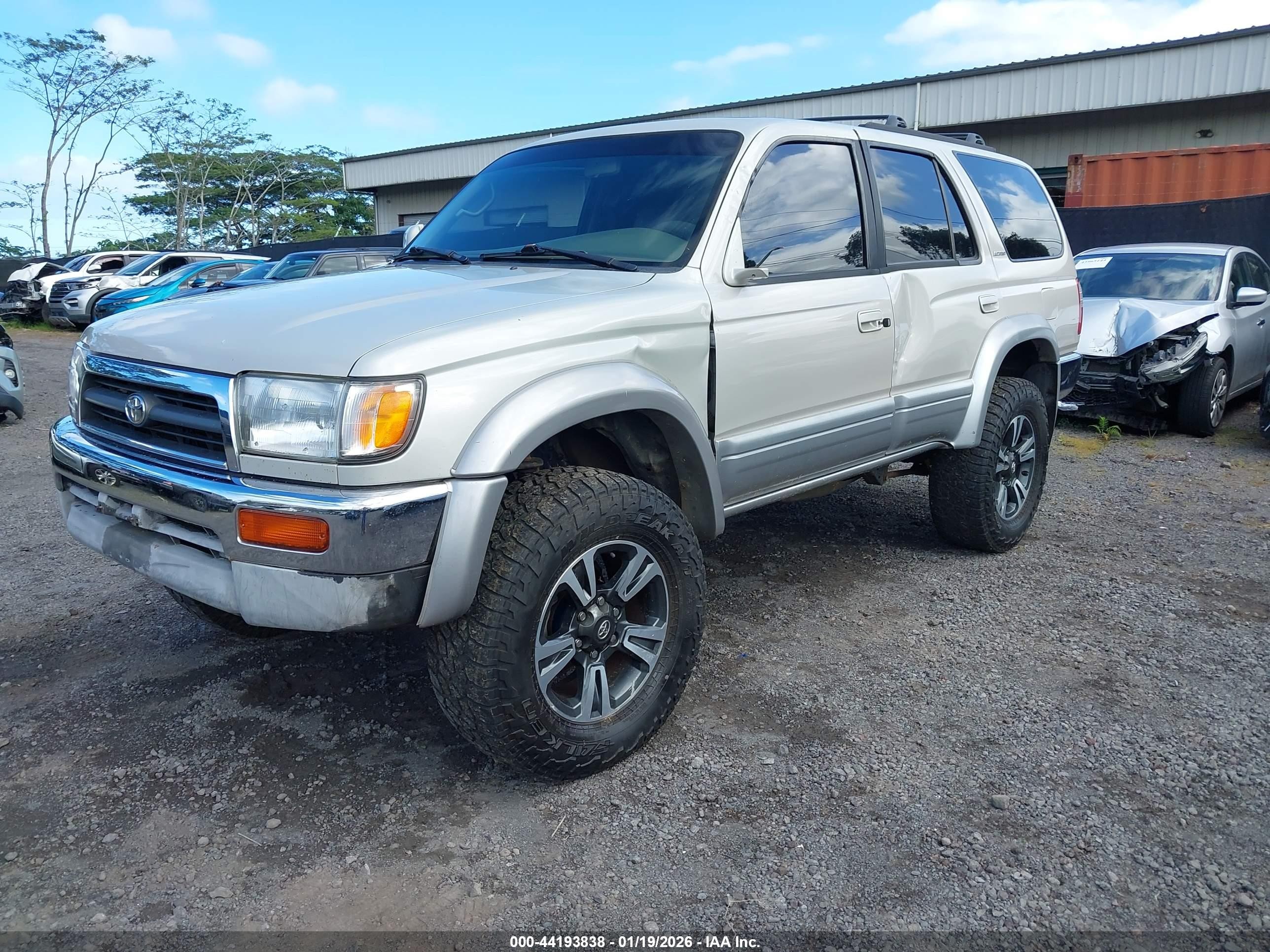 1998 Toyota 4runner Sr5 V6 Limited Gold vin: JT3HN87R4W0139634
