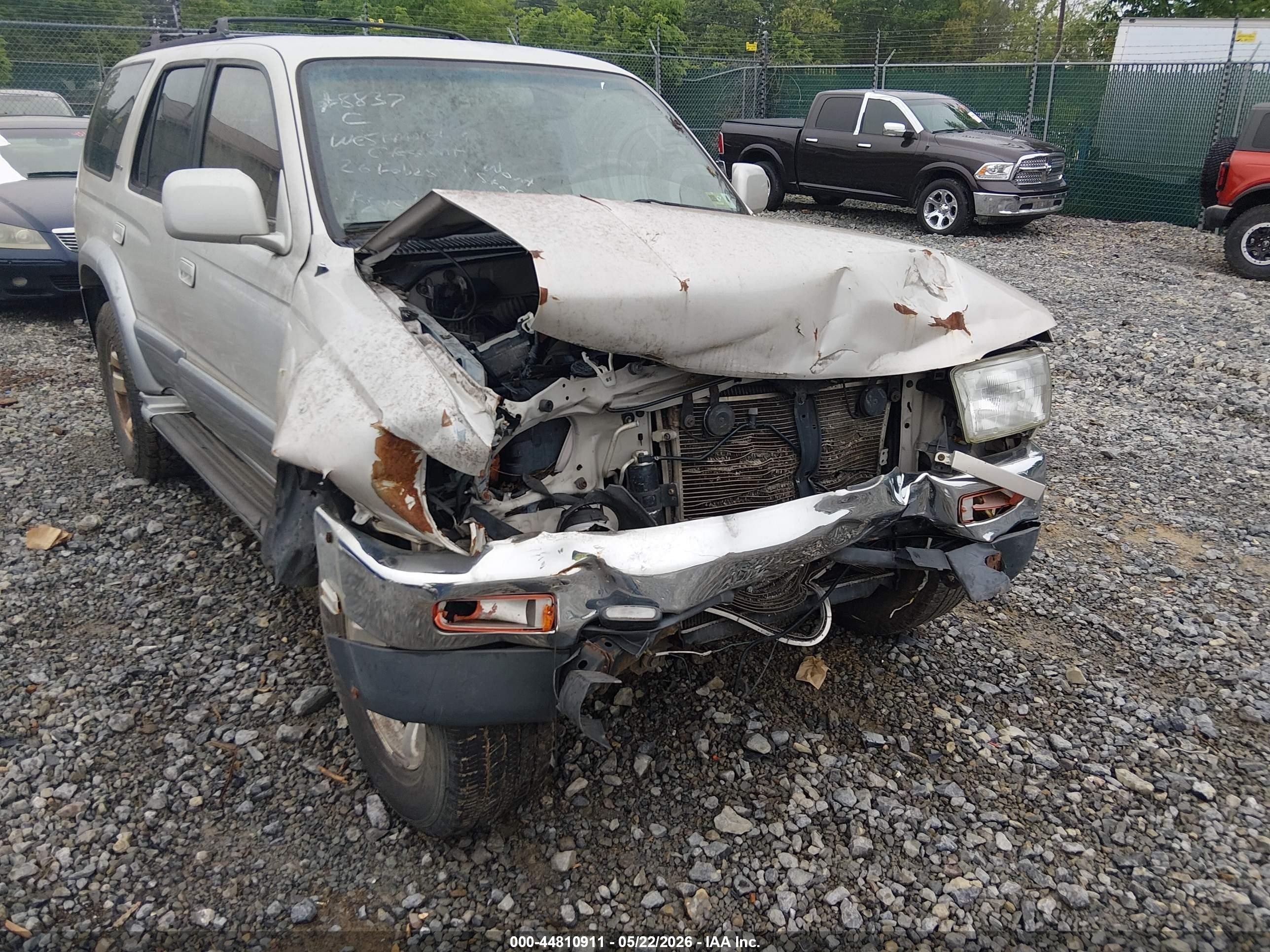 1998 Toyota 4runner Sr5 V6 Limited Beige vin: JT3HN87R4W0178837