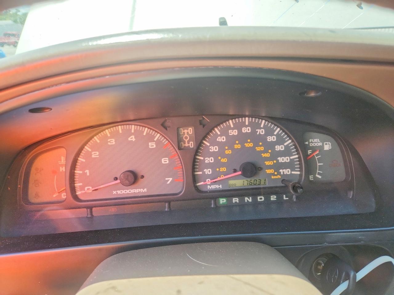 2000 Toyota 4runner Limited Серебряный vin: JT3HN87R4Y0259825