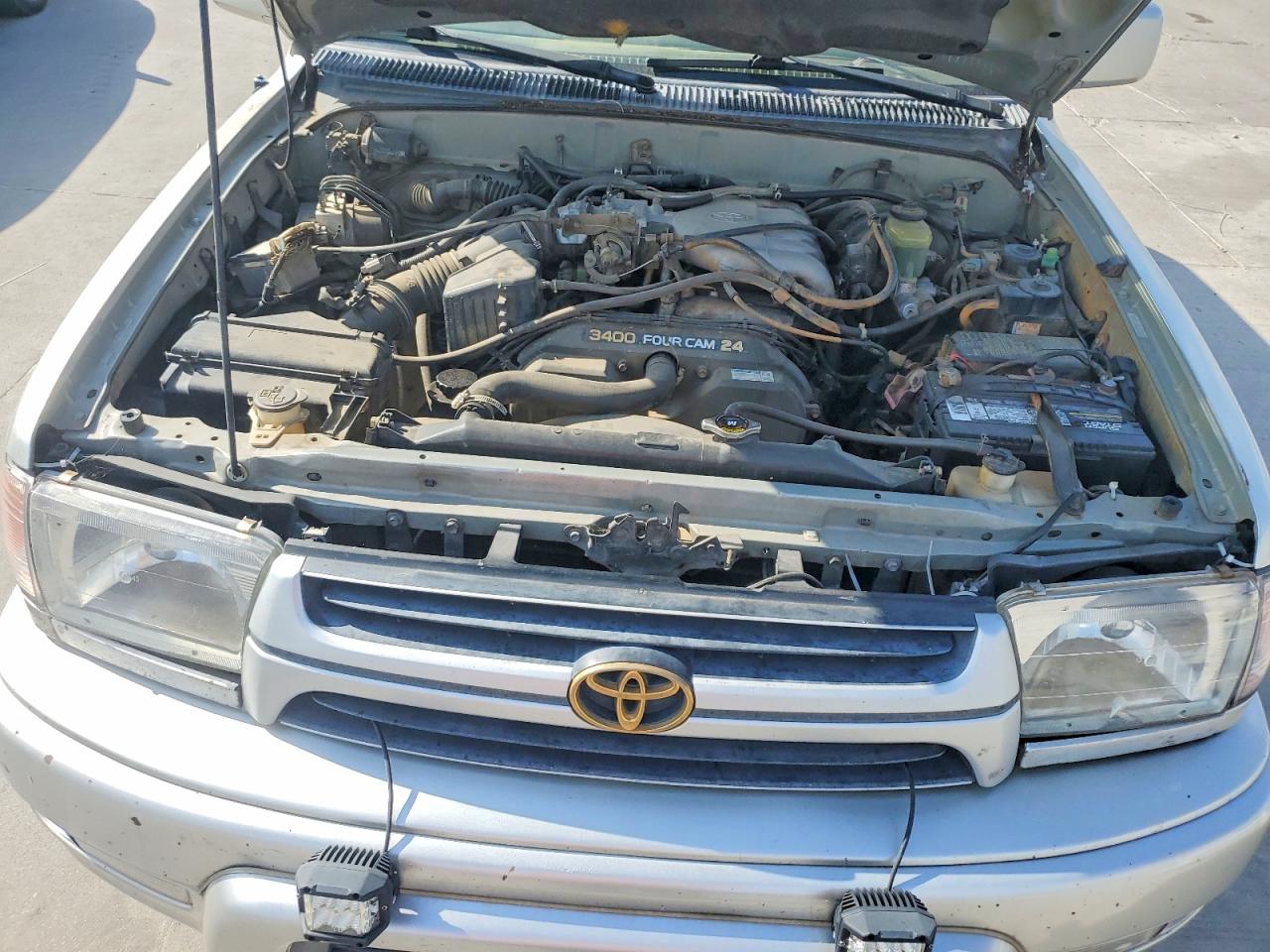 2000 Toyota 4runner Limited Gold vin: JT3HN87R5Y0273006
