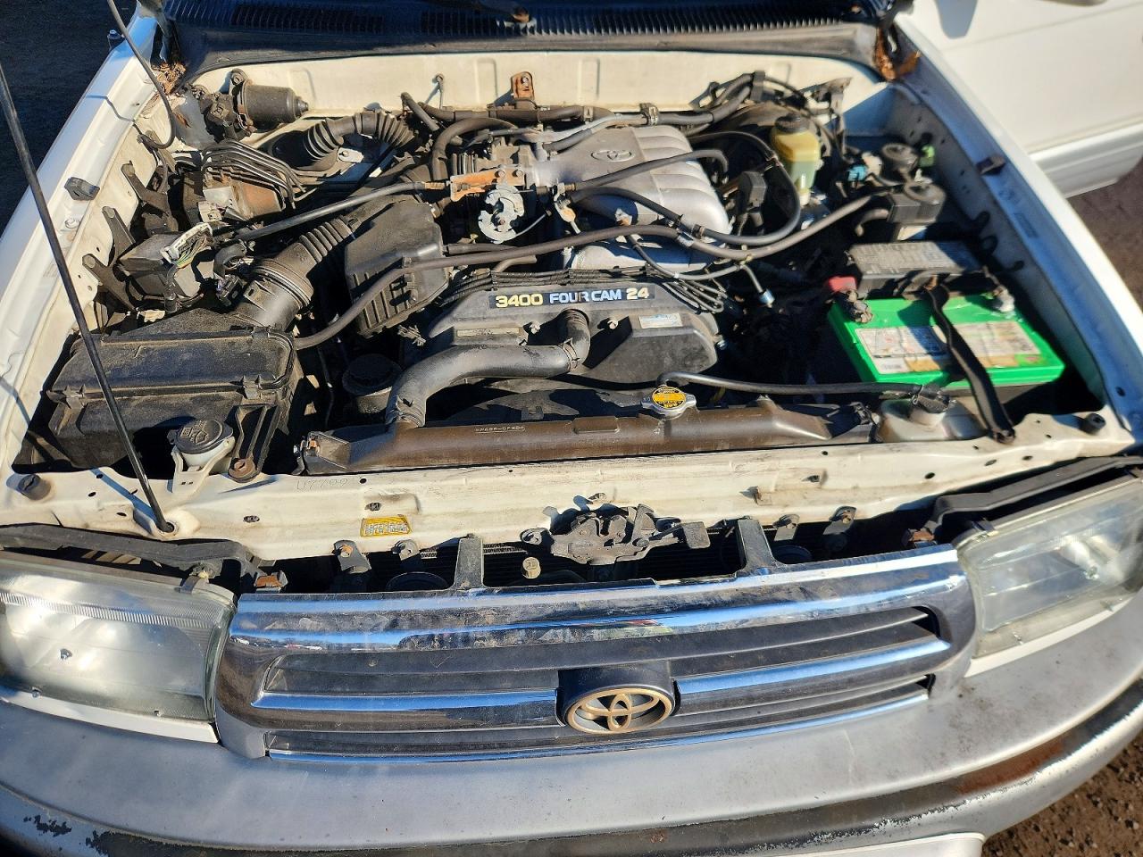 1999 Toyota 4runner Limited White vin: JT3HN87R7X0200282