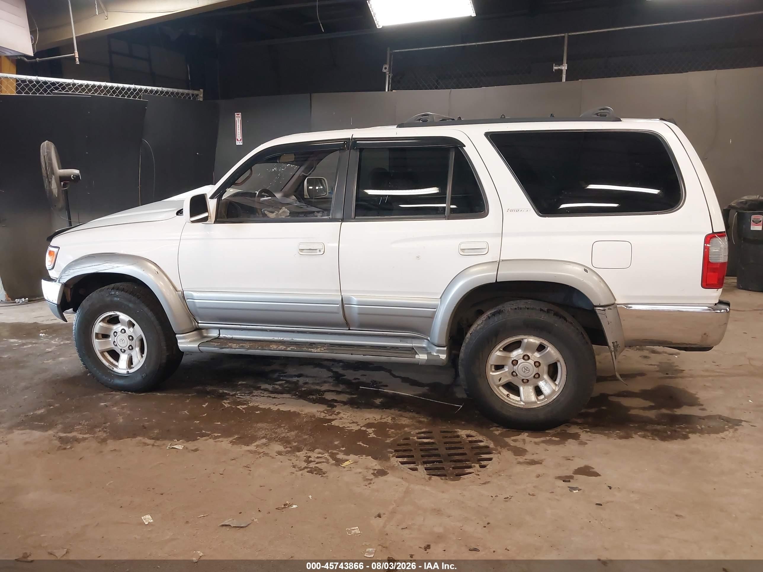 1998 Toyota 4runner Sr5 V6 Limited White vin: JT3HN87R8W9010842