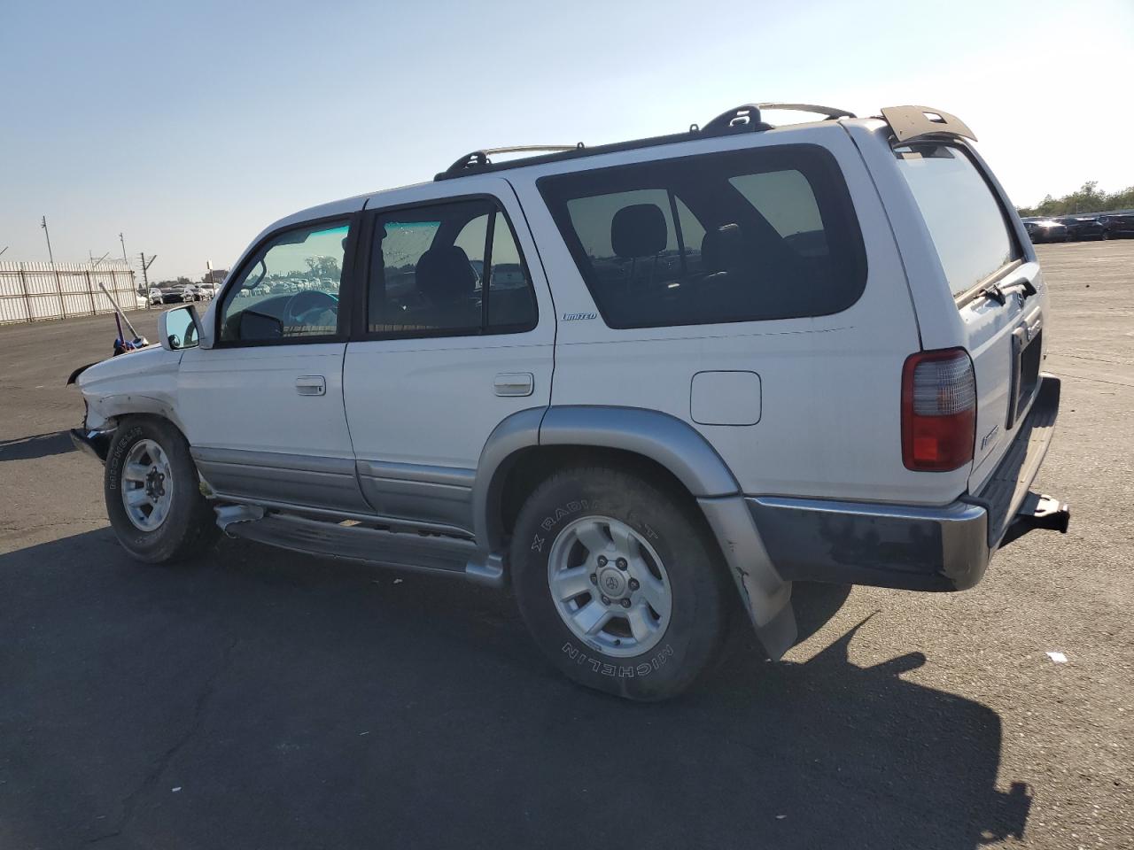 1998 Toyota 4runner Limited White vin: JT3HN87R9W9008632