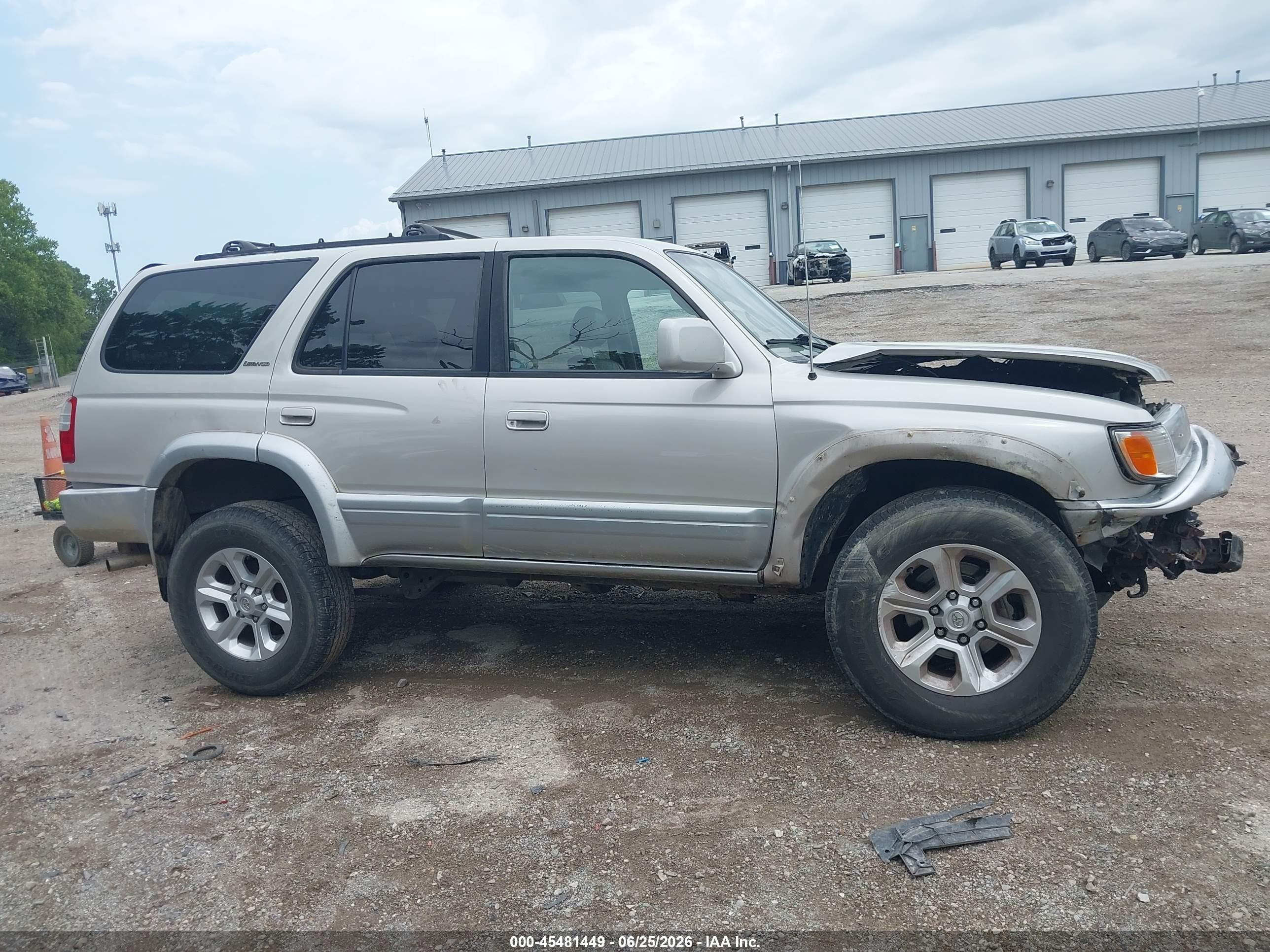 2000 Toyota 4runner Limited V6 Cream vin: JT3HN87R9Y9042718