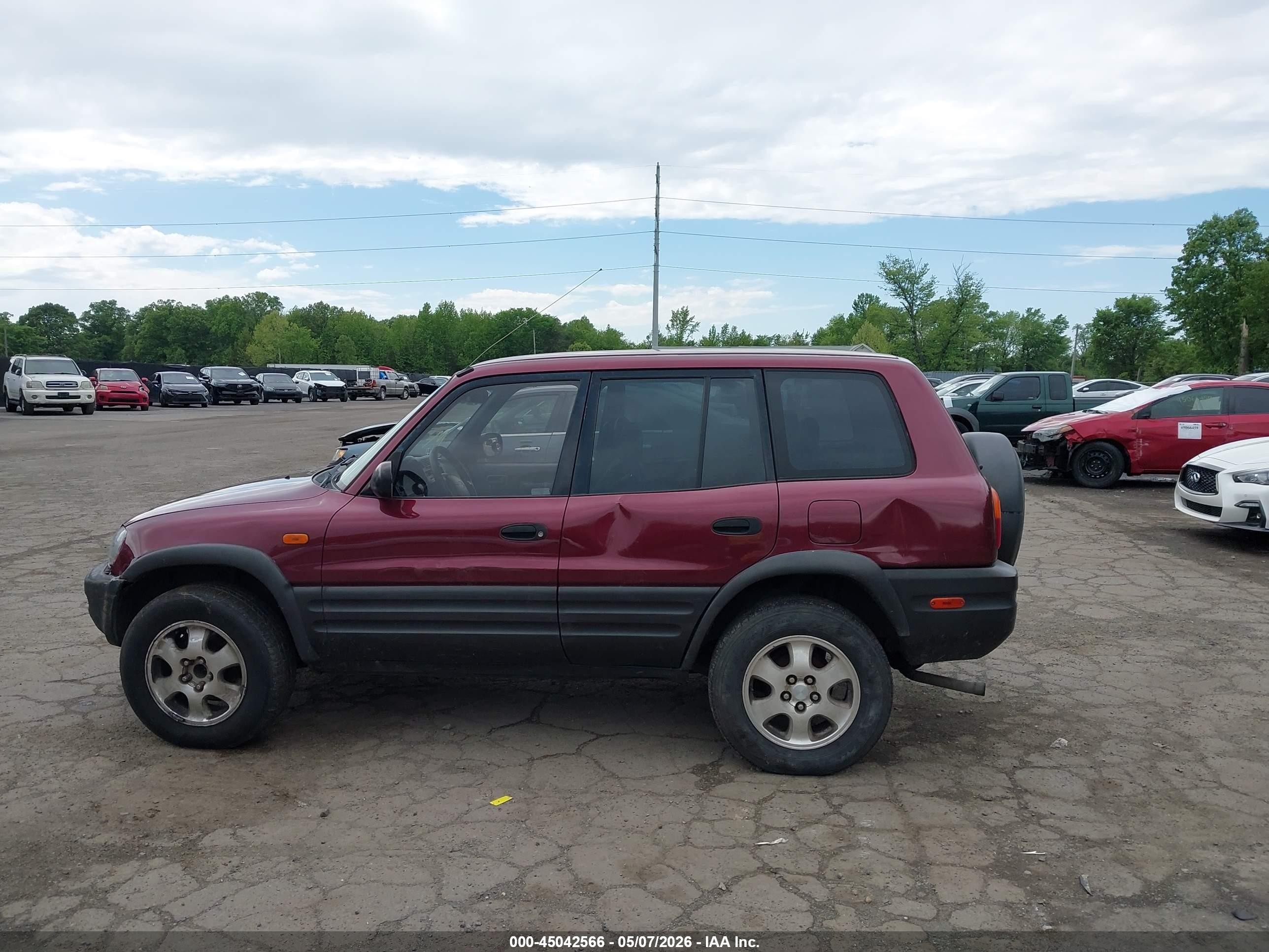 1997 Toyota Rav4   Red vin: JT3HP10V0V0120912