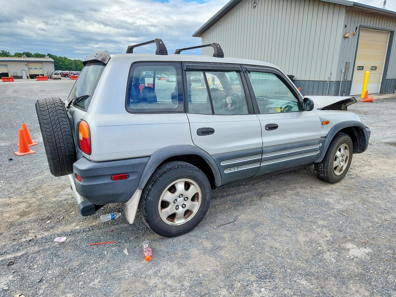 1997 Toyota Rav4 Base Silver vin: JT3HP10V1V7060033