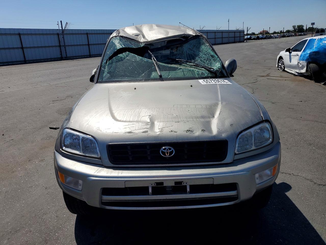 1999 Toyota Rav4 Base Серебряный vin: JT3HP10V1X7133260