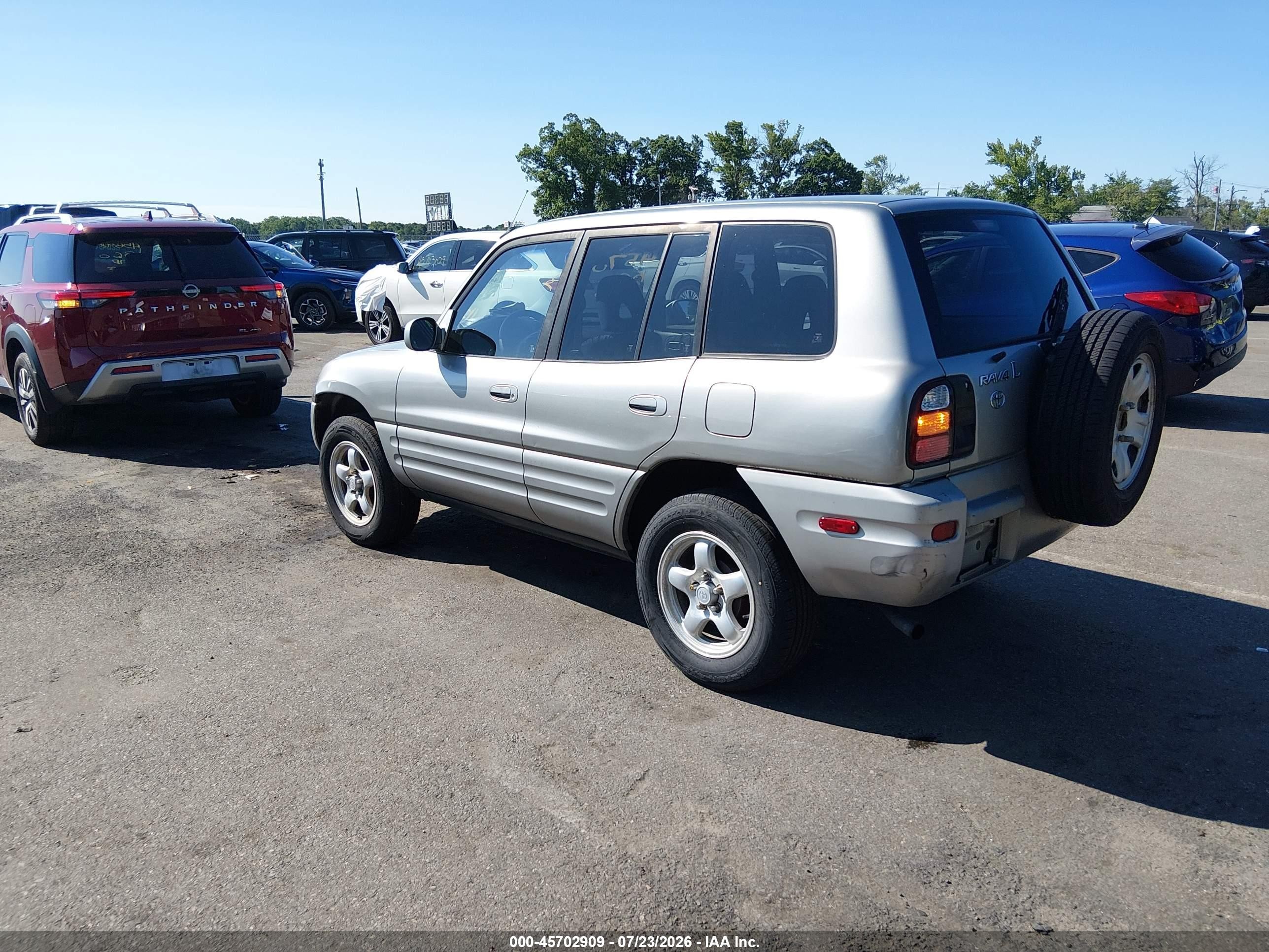 2000 Toyota Rav4   Silver vin: JT3HP10V1Y7151503