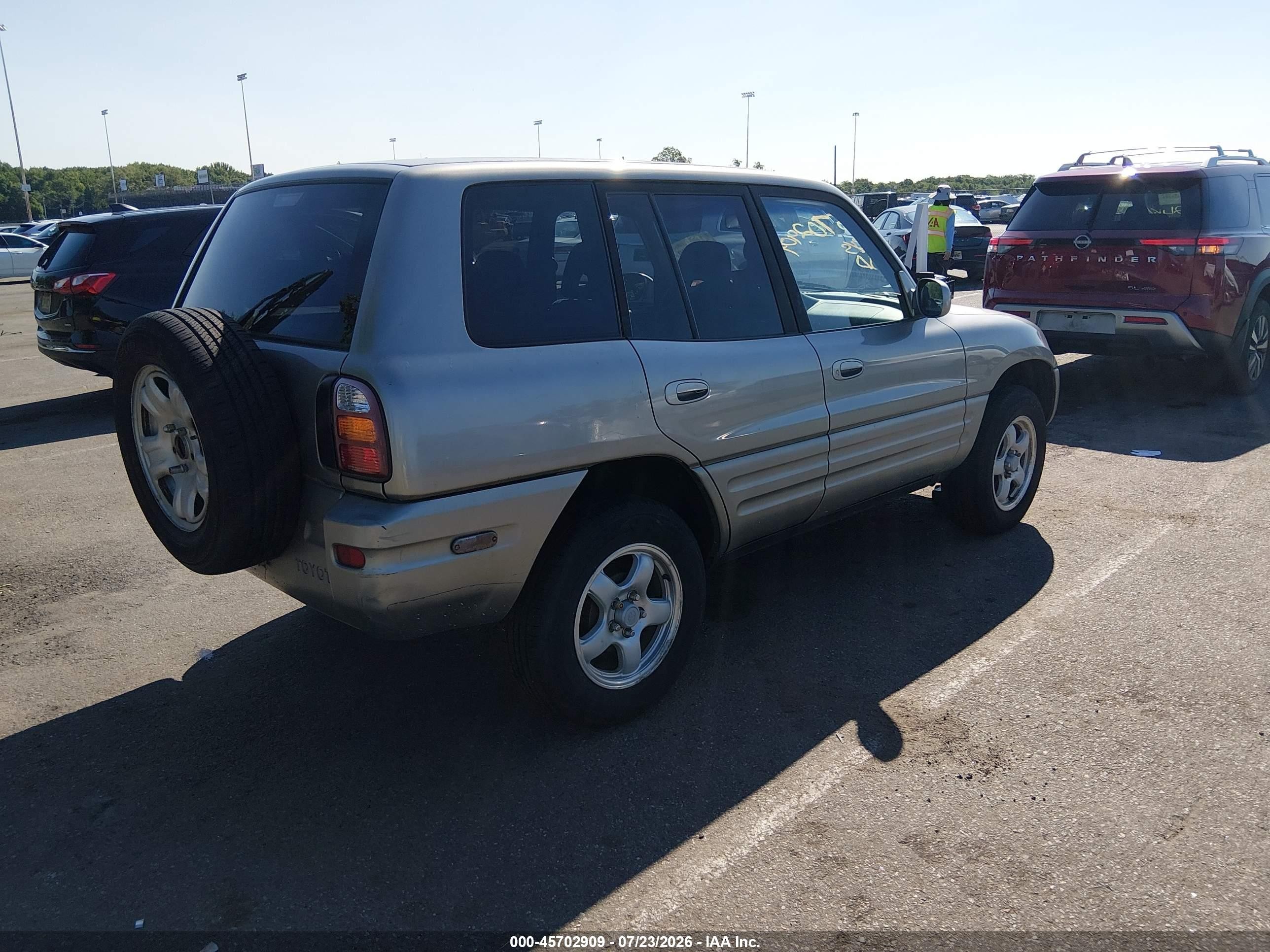 2000 Toyota Rav4   Silver vin: JT3HP10V1Y7151503