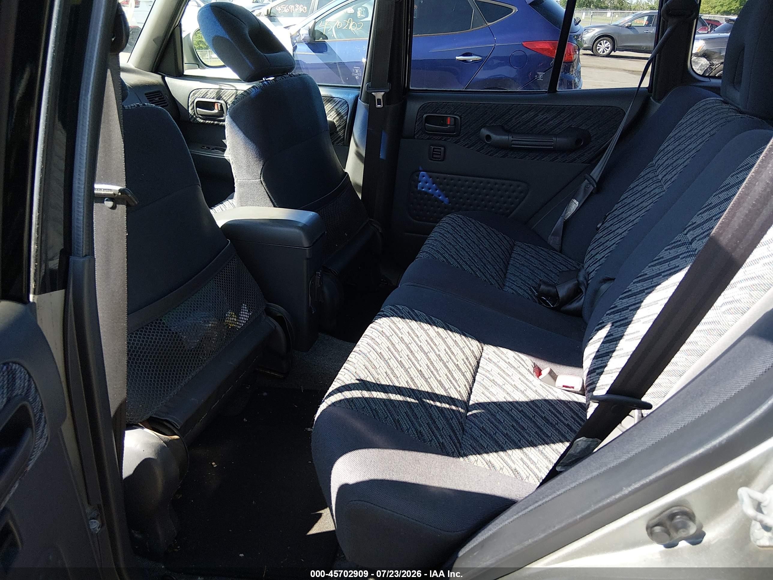 2000 Toyota Rav4   Silver vin: JT3HP10V1Y7151503