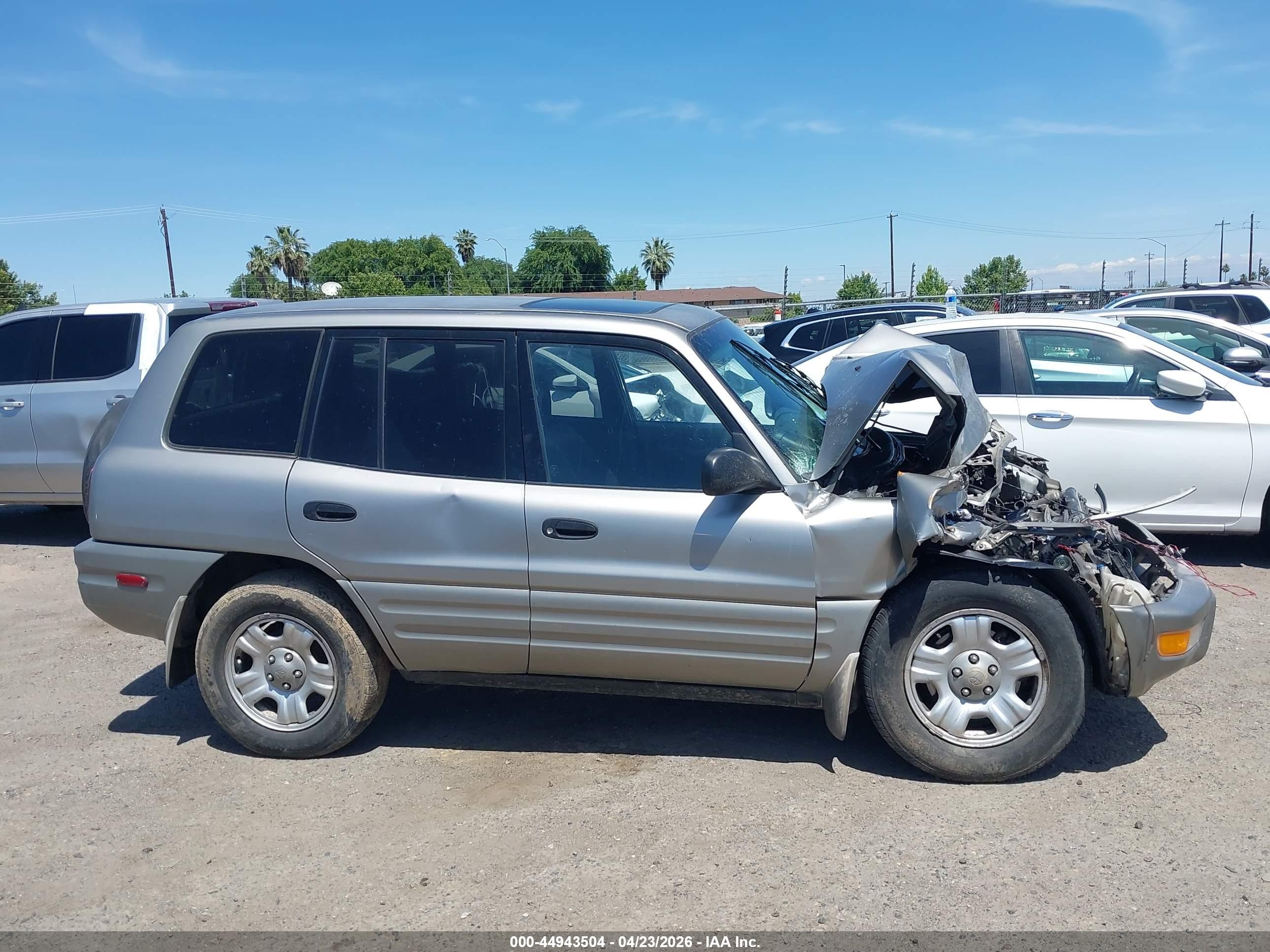 2000 Toyota Rav4   Silver vin: JT3HP10V2Y0242692