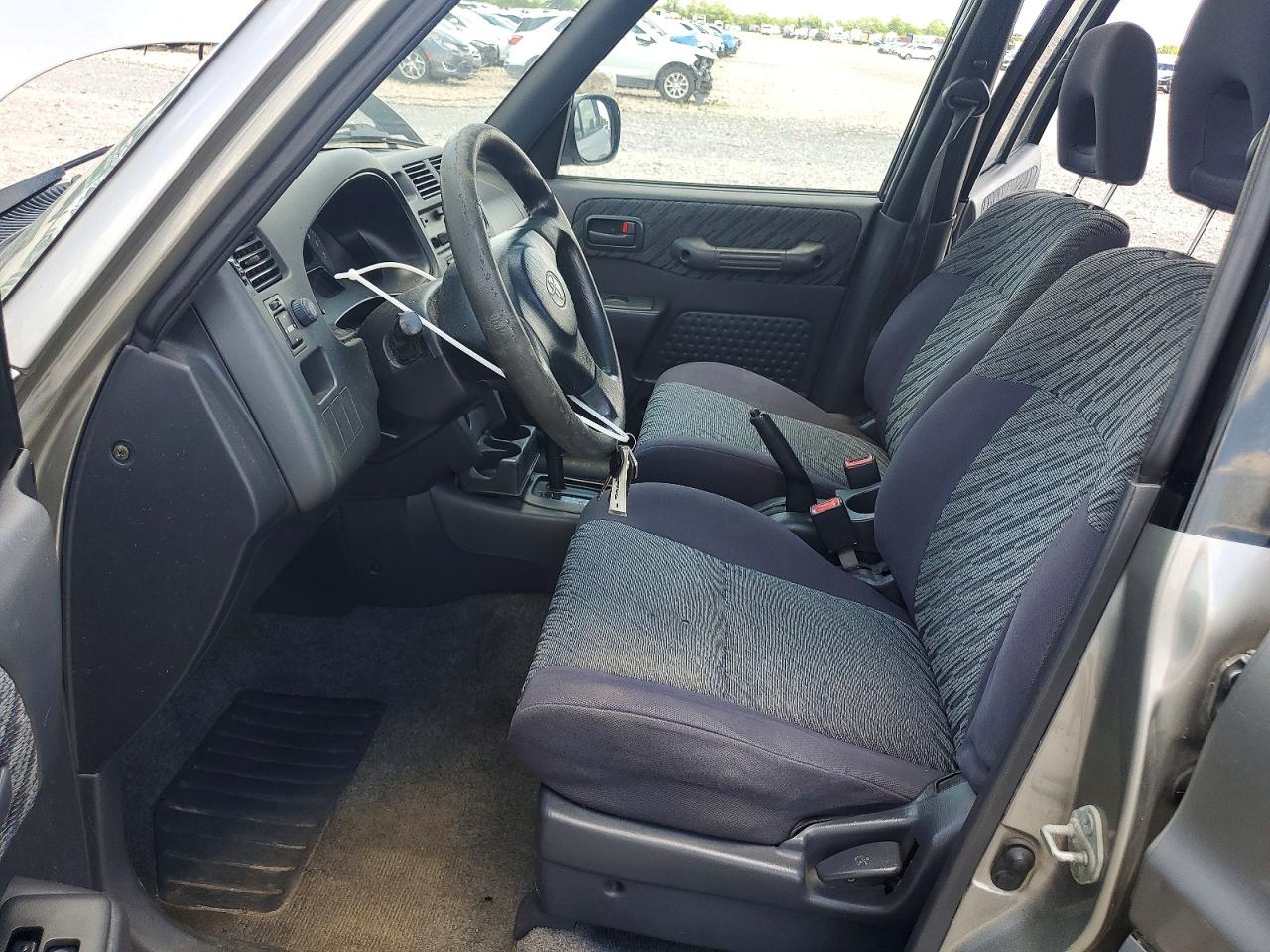 2000 Toyota Rav4 Base Silver vin: JT3HP10V2Y0243163