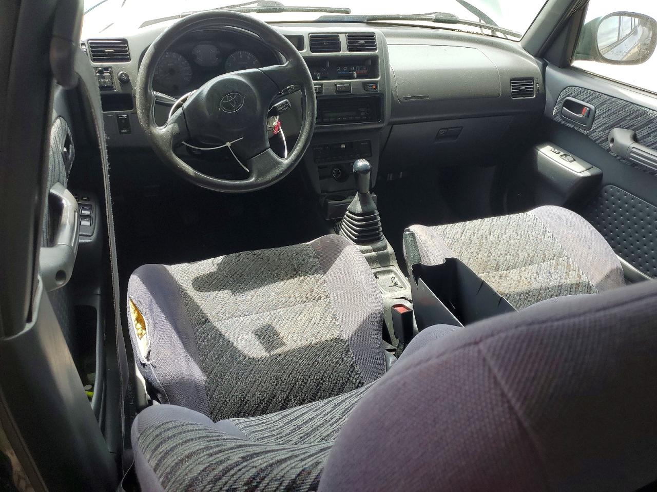 2000 Toyota Rav4 Base Зеленый vin: JT3HP10V2Y7168987