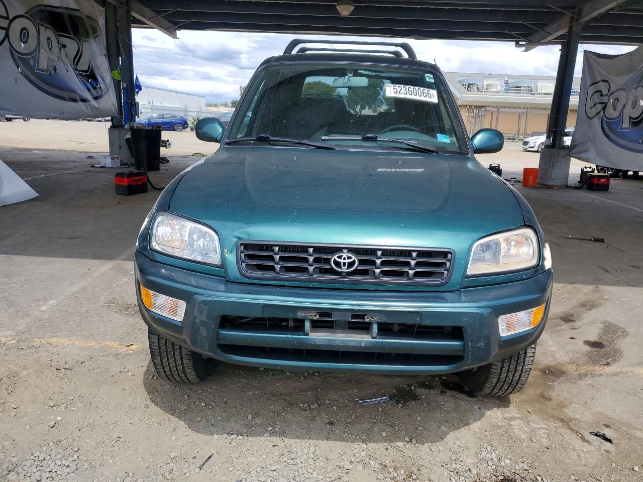 2000 Toyota Rav4 Base Зеленый vin: JT3HP10V2Y7168987
