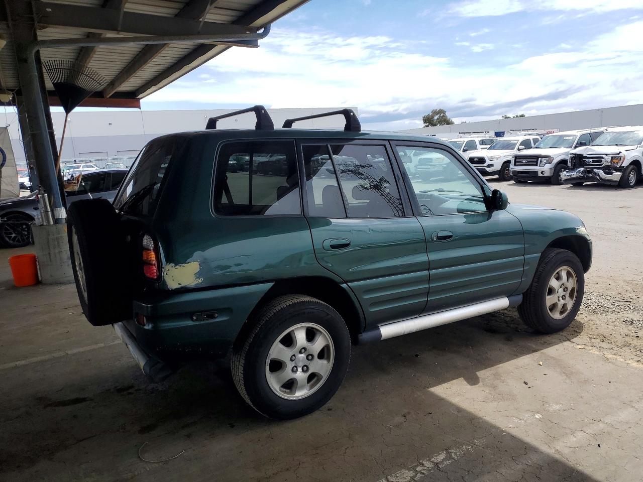 2000 Toyota Rav4 Base Зеленый vin: JT3HP10V2Y7168987