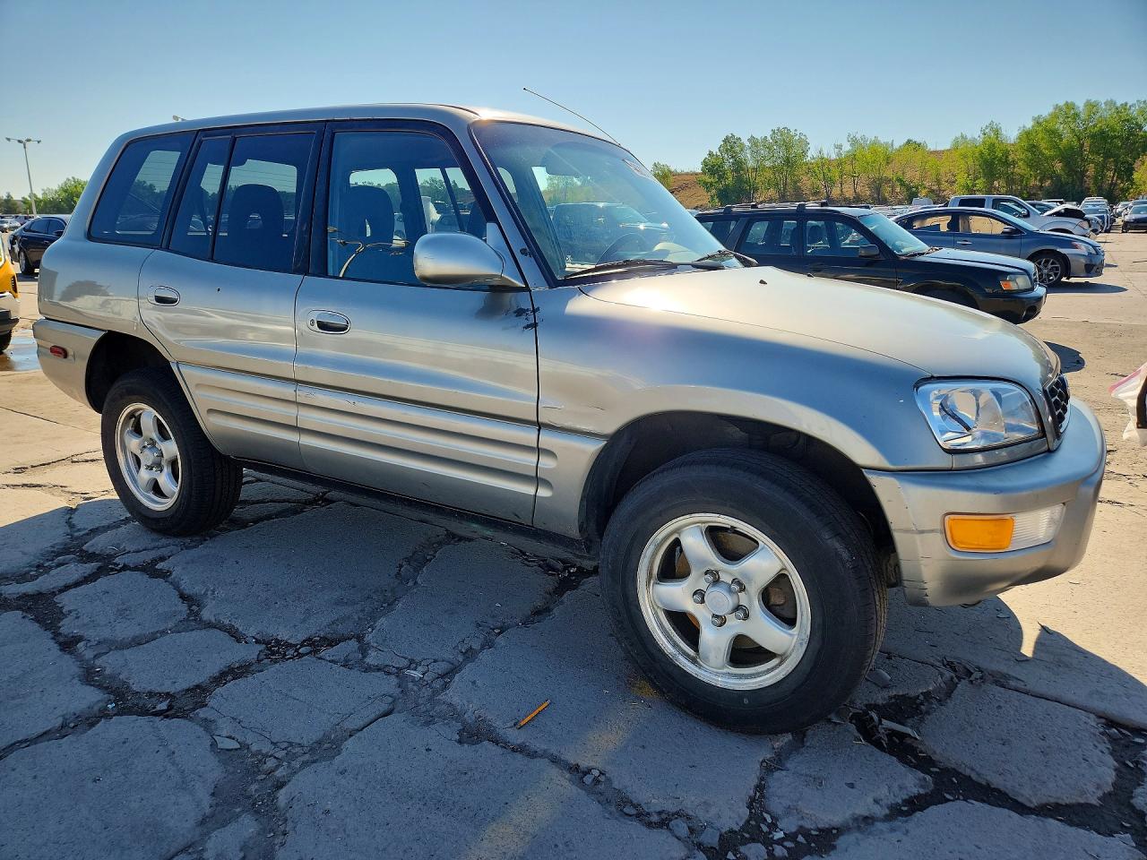 2000 Toyota Rav4 Base Silver vin: JT3HP10V2Y7170075