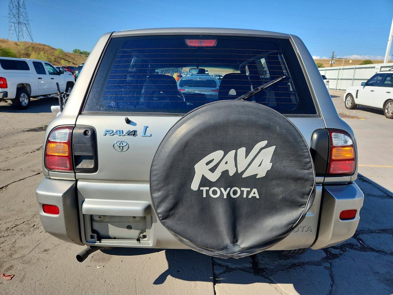 2000 Toyota Rav4 Base Silver vin: JT3HP10V2Y7170075