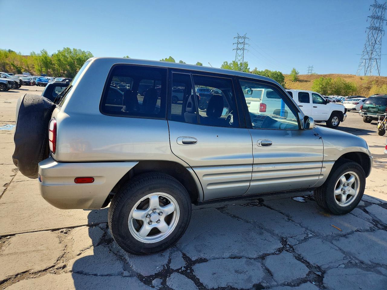 2000 Toyota Rav4 Base Silver vin: JT3HP10V2Y7170075
